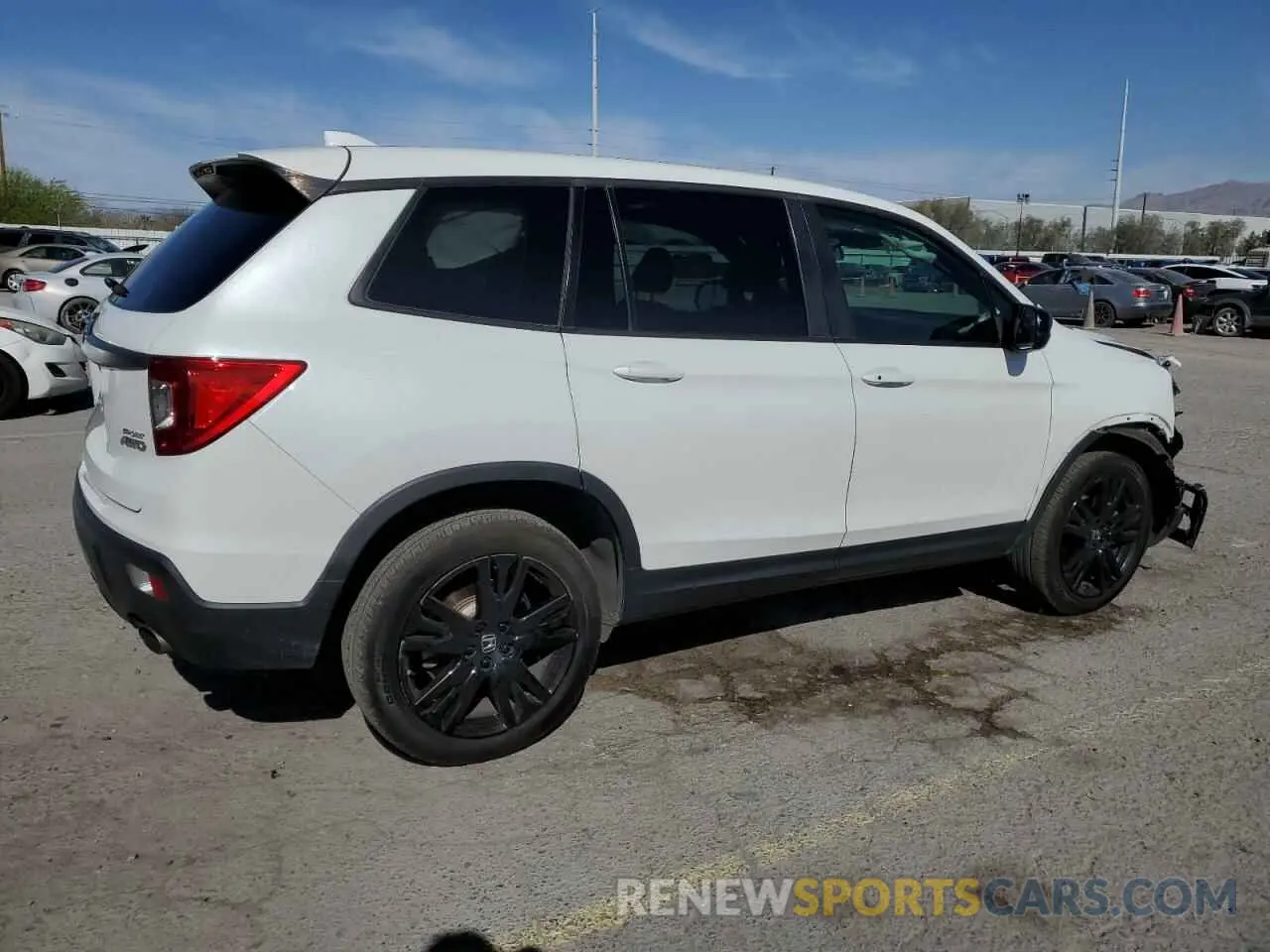 3 Photograph of a damaged car 5FNYF8H22MB030002 HONDA PASSPORT 2021