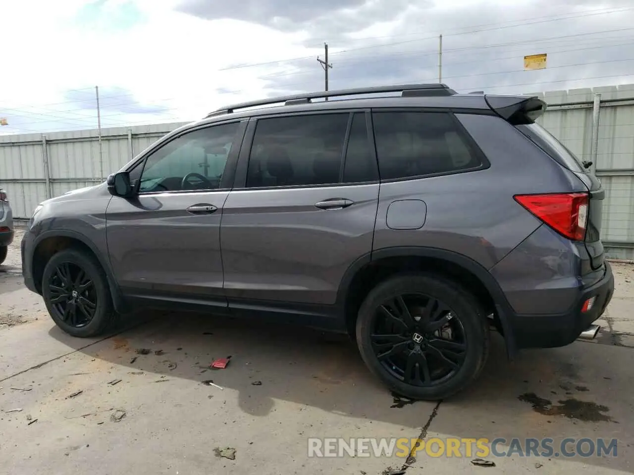 2 Photograph of a damaged car 5FNYF8H23MB007795 HONDA PASSPORT 2021