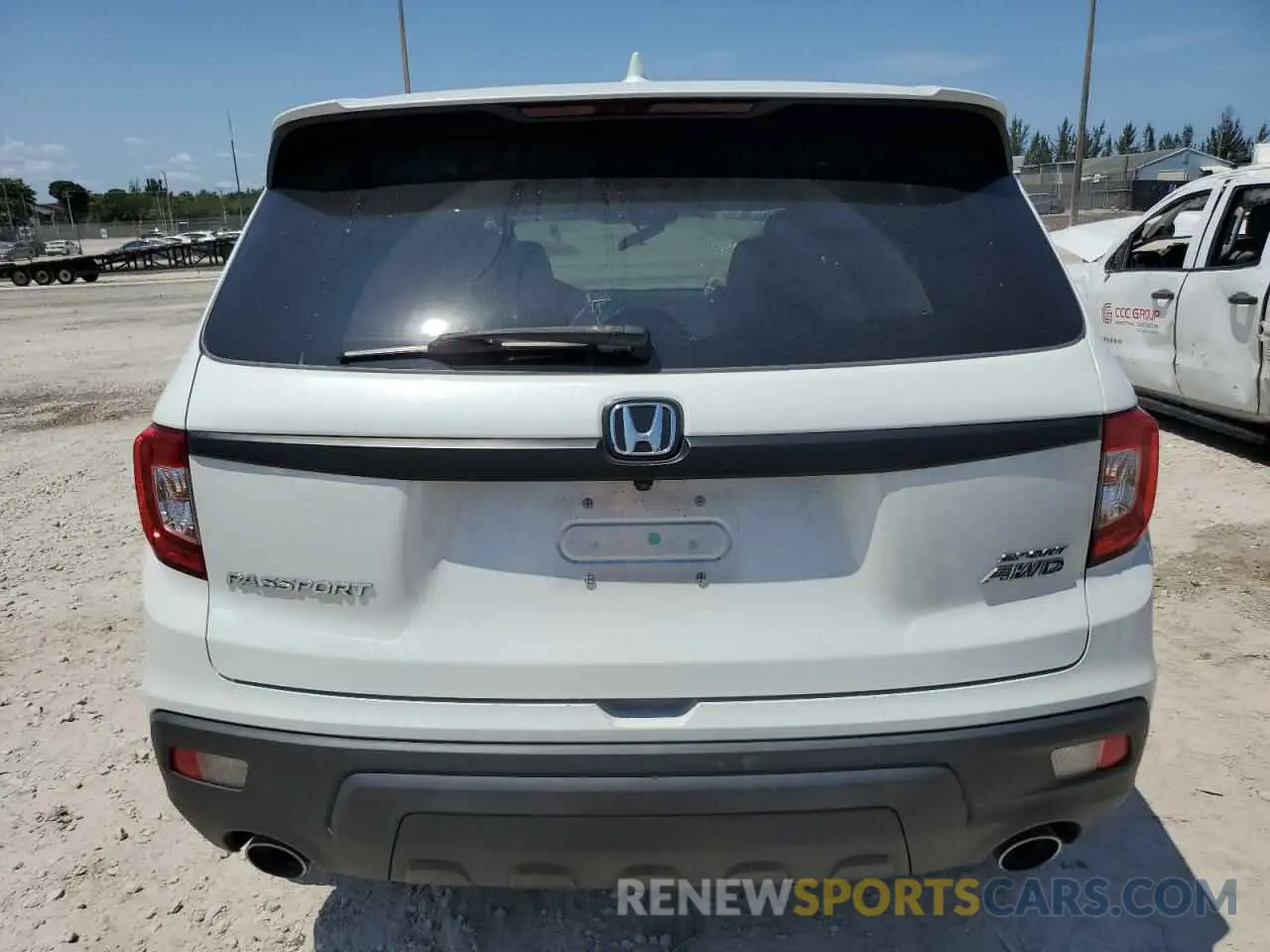 6 Photograph of a damaged car 5FNYF8H23MB013015 HONDA PASSPORT 2021