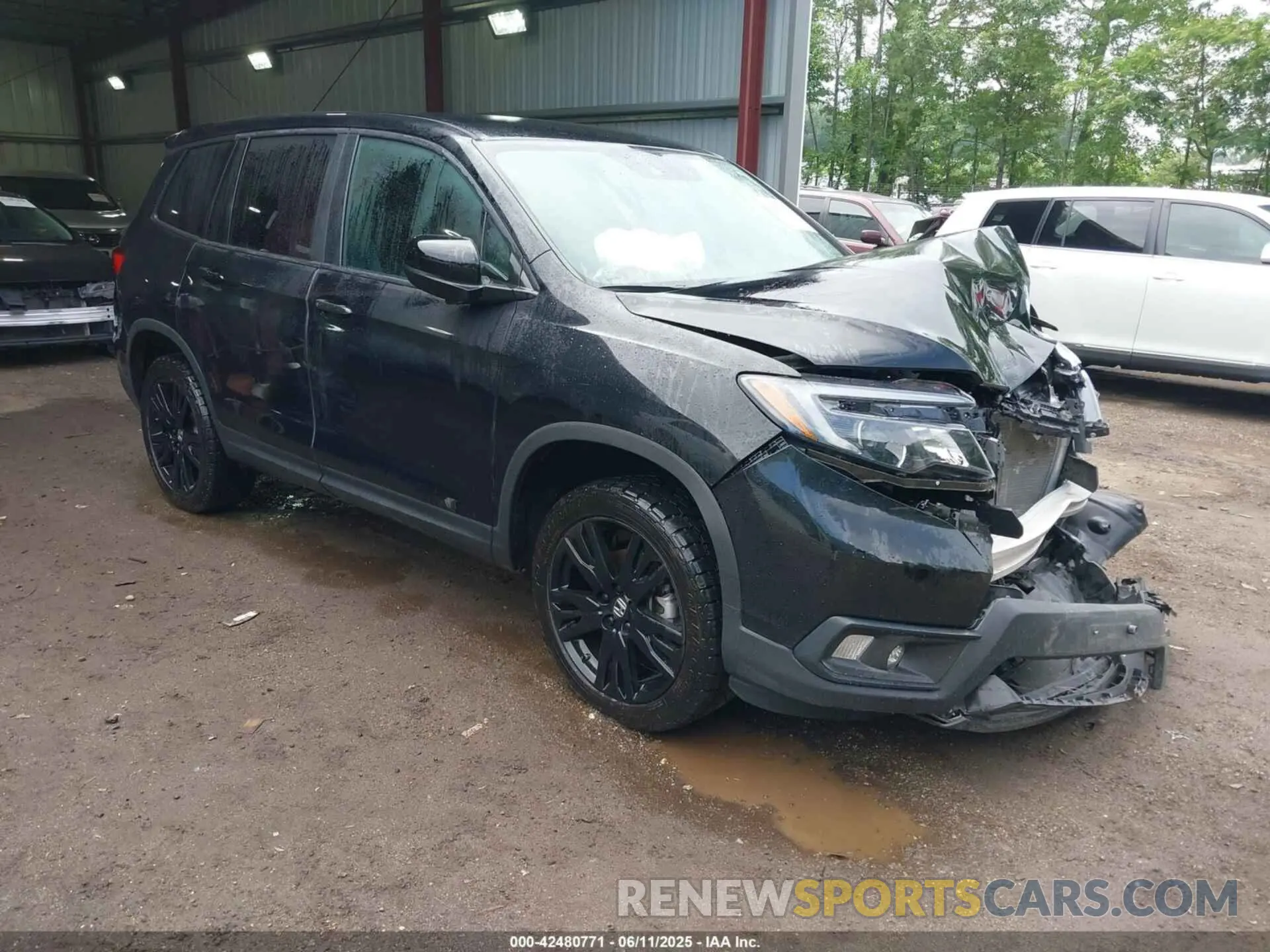 1 Photograph of a damaged car 5FNYF8H23MB033037 HONDA PASSPORT 2021
