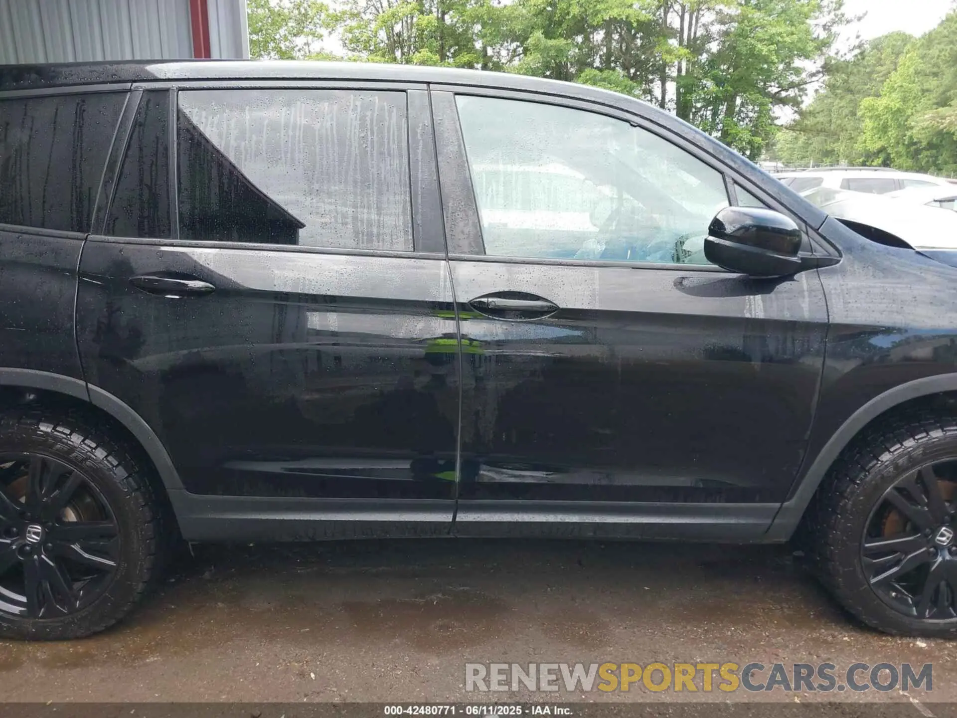 13 Photograph of a damaged car 5FNYF8H23MB033037 HONDA PASSPORT 2021
