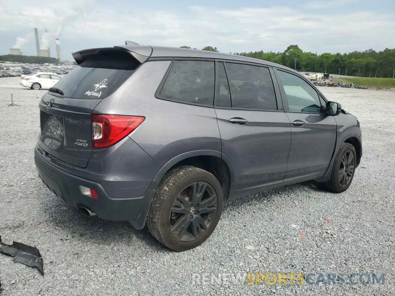 3 Photograph of a damaged car 5FNYF8H24MB010723 HONDA PASSPORT 2021