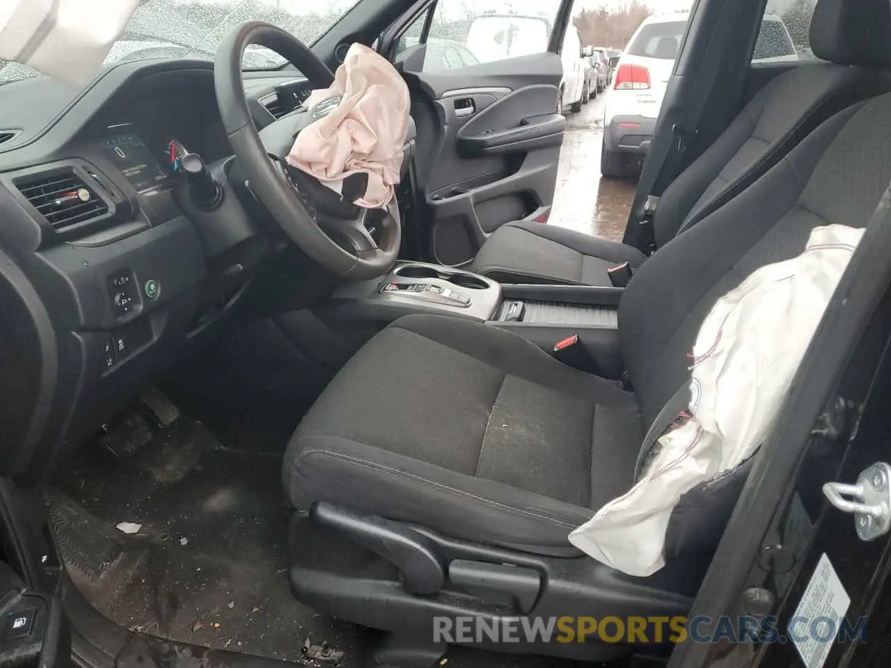 7 Photograph of a damaged car 5FNYF8H25MB008429 HONDA PASSPORT 2021