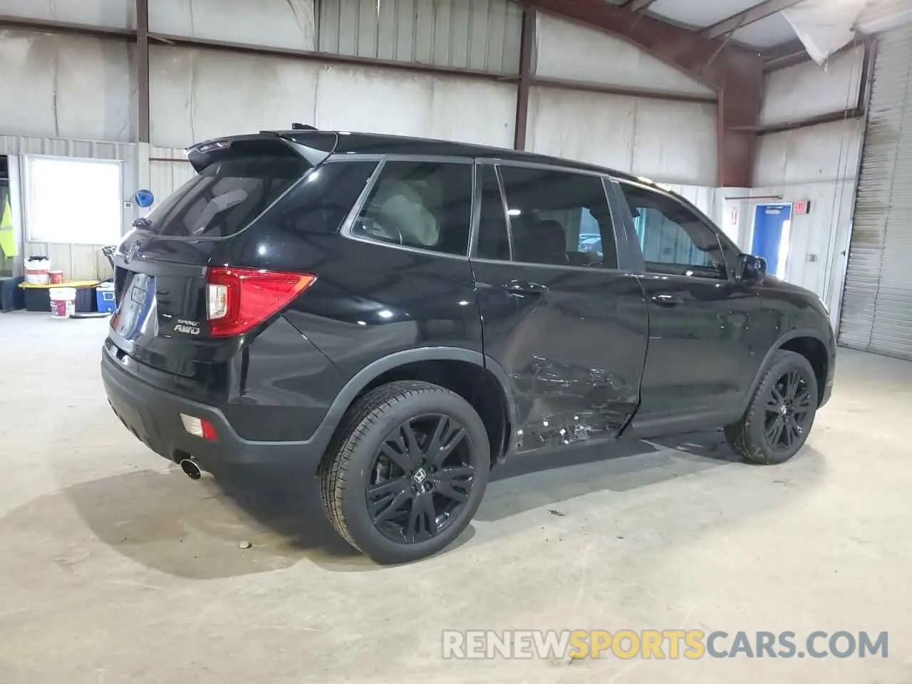 3 Photograph of a damaged car 5FNYF8H25MB033086 HONDA PASSPORT 2021