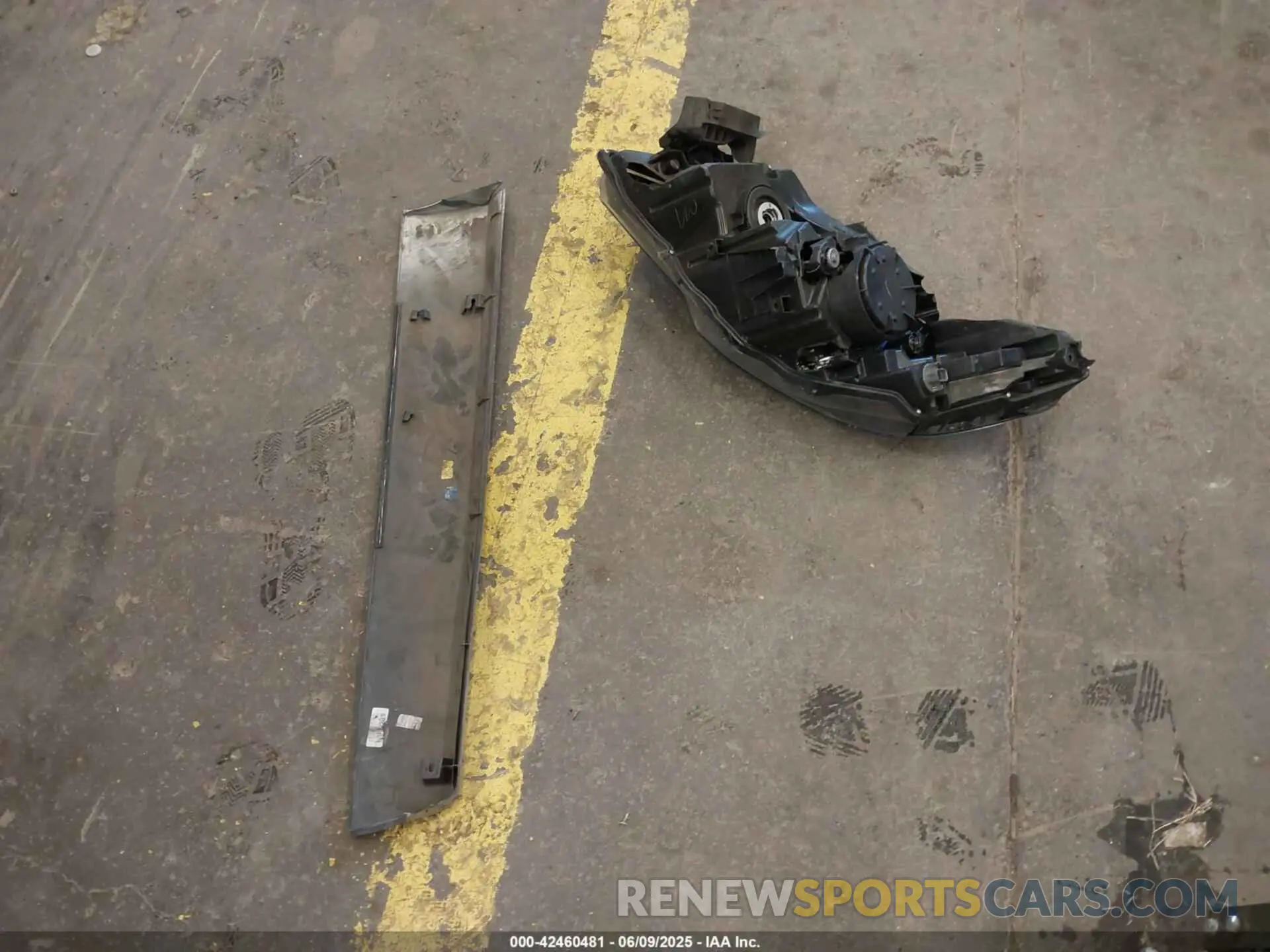 12 Photograph of a damaged car 5FNYF8H25MB037848 HONDA PASSPORT 2021