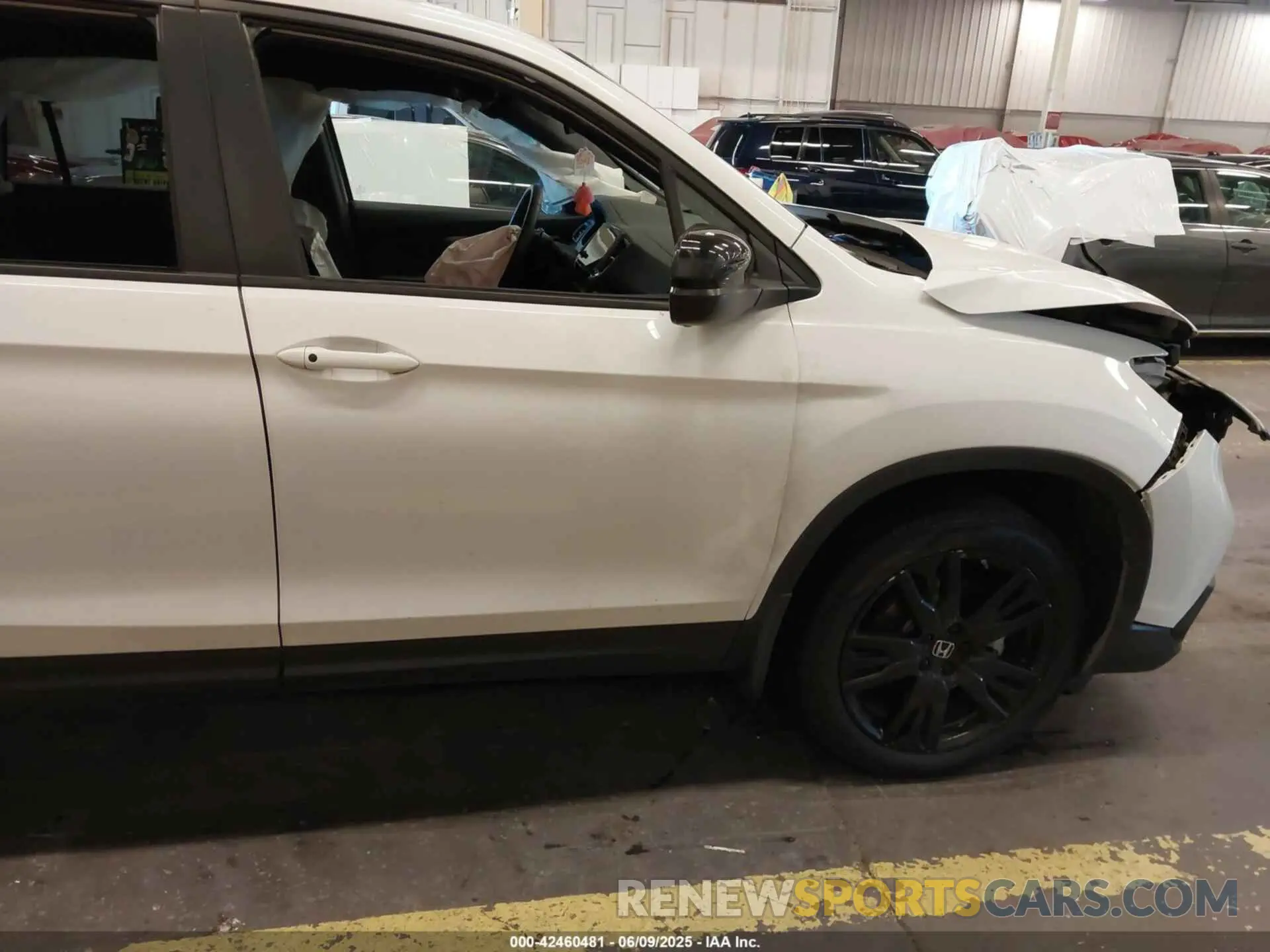 14 Photograph of a damaged car 5FNYF8H25MB037848 HONDA PASSPORT 2021