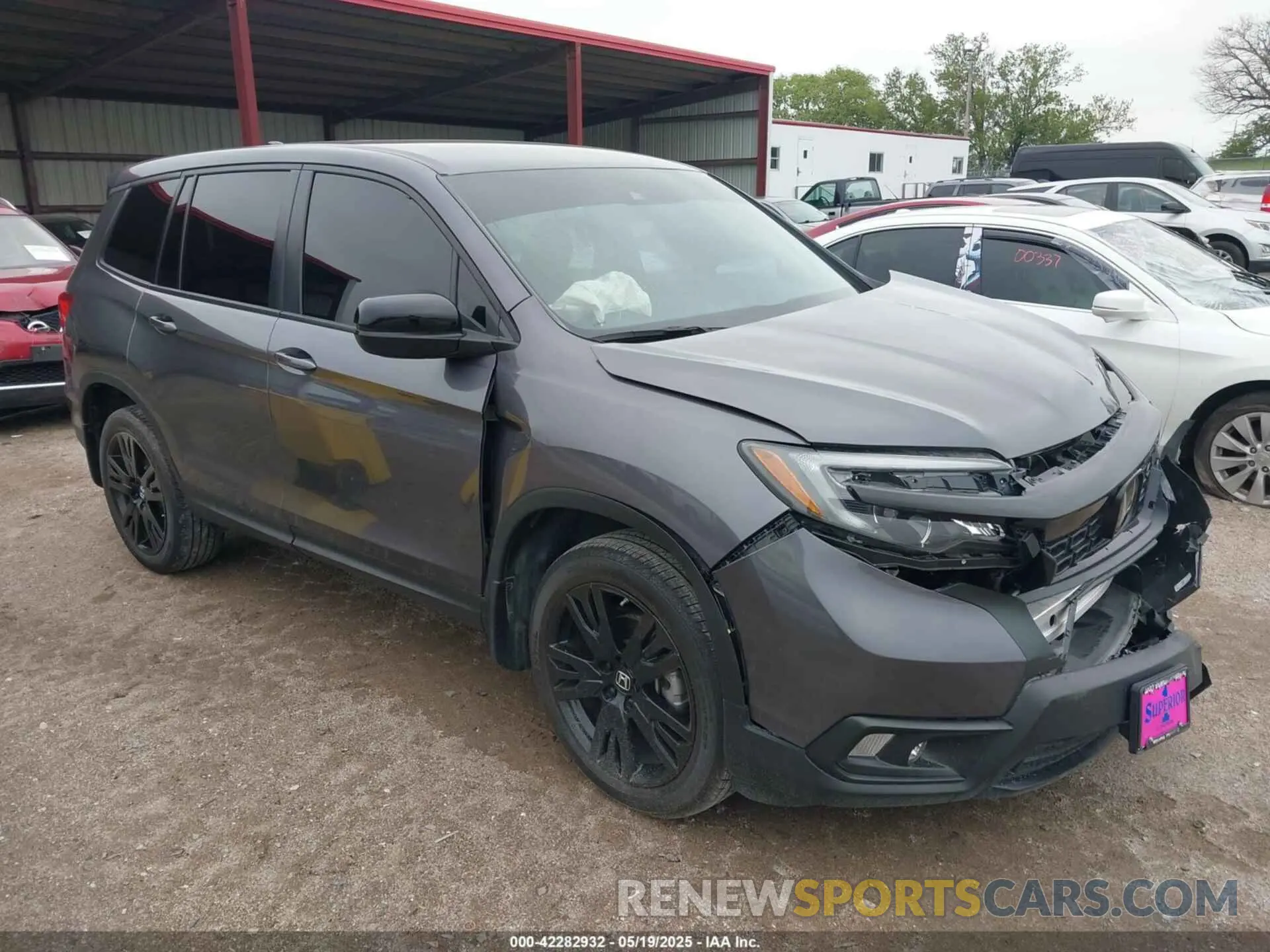 1 Photograph of a damaged car 5FNYF8H26MB032206 HONDA PASSPORT 2021