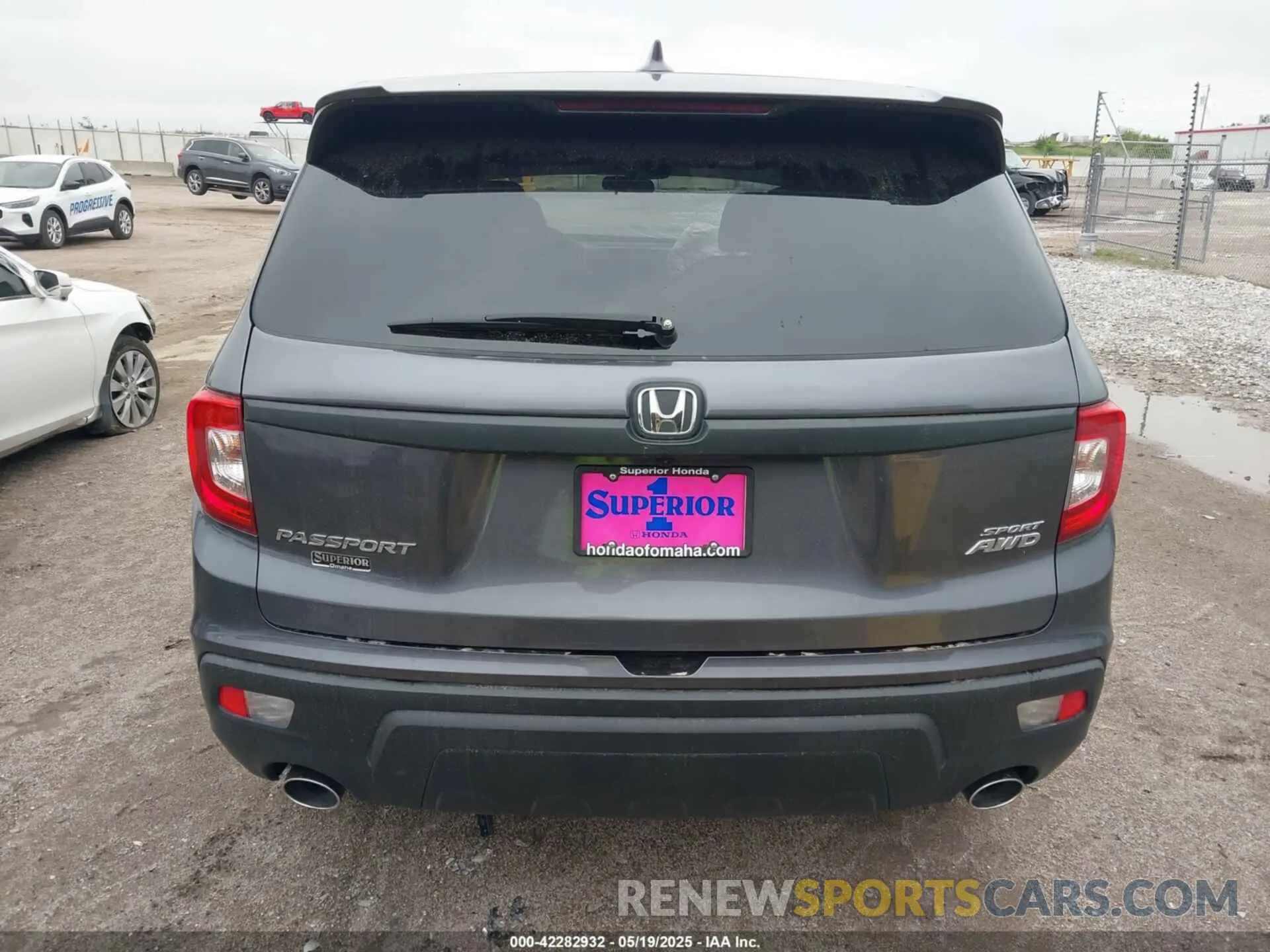 16 Photograph of a damaged car 5FNYF8H26MB032206 HONDA PASSPORT 2021