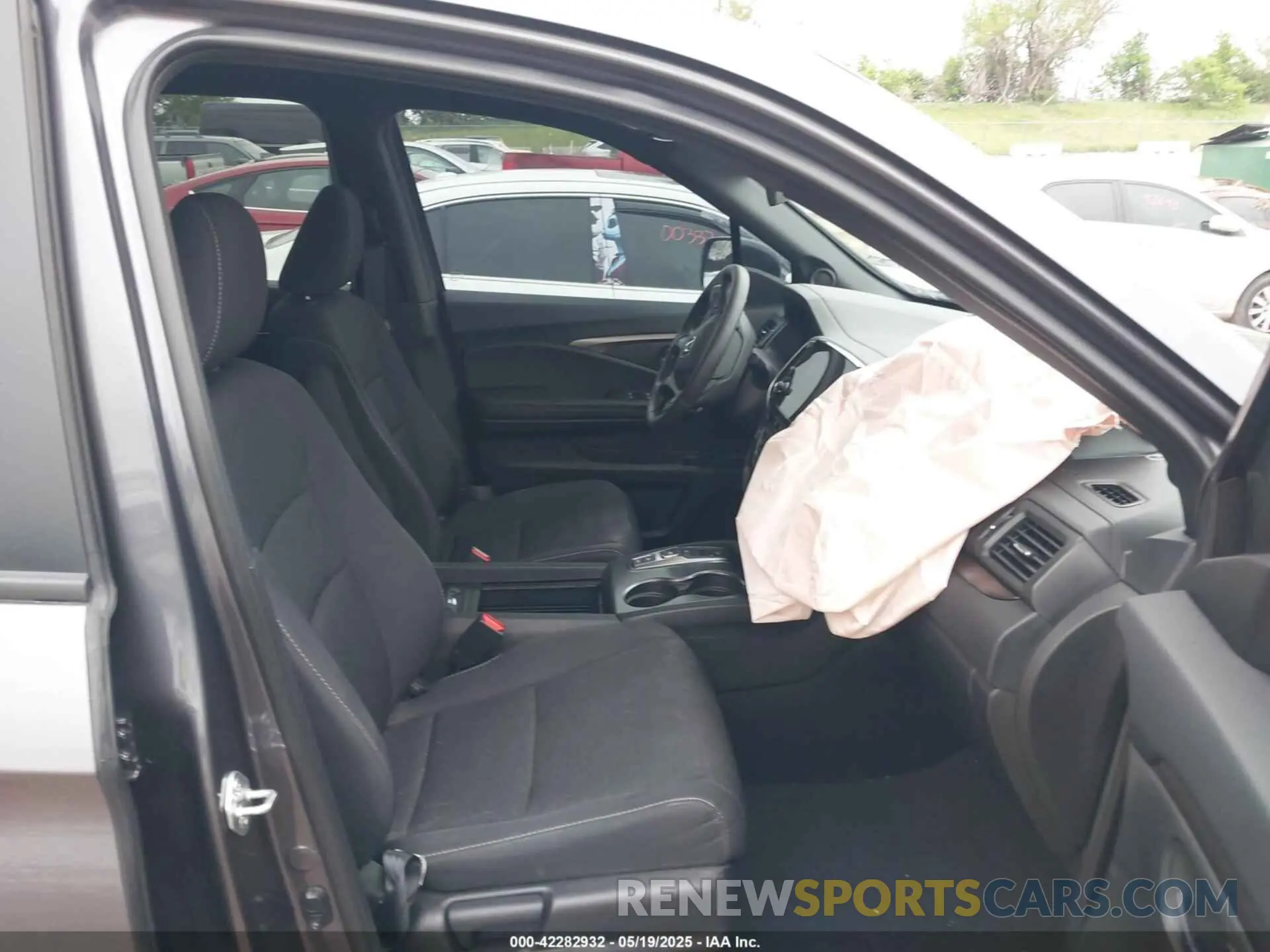 5 Photograph of a damaged car 5FNYF8H26MB032206 HONDA PASSPORT 2021