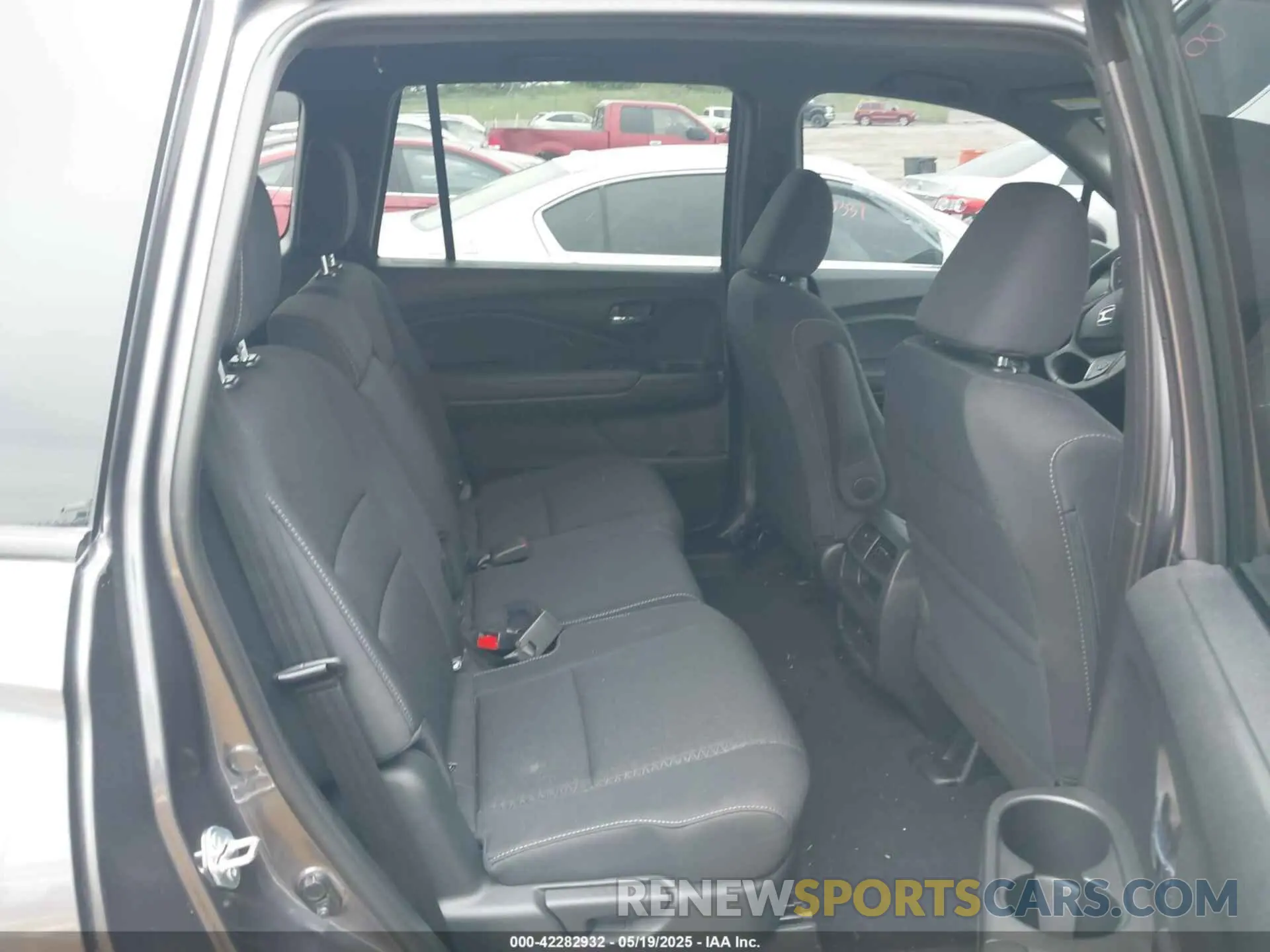 8 Photograph of a damaged car 5FNYF8H26MB032206 HONDA PASSPORT 2021