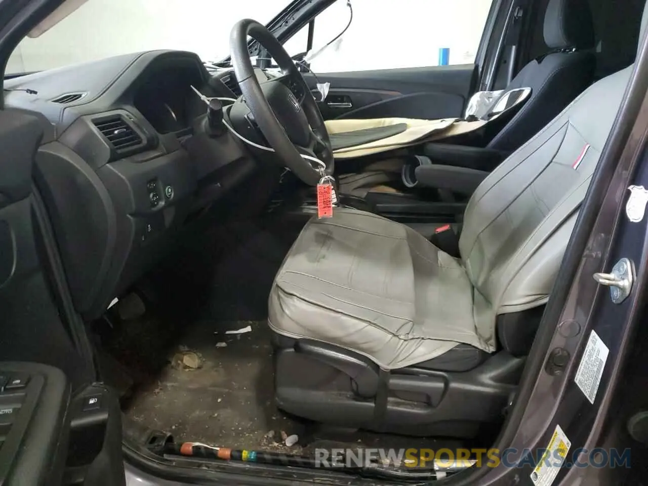7 Photograph of a damaged car 5FNYF8H27MB003622 HONDA PASSPORT 2021
