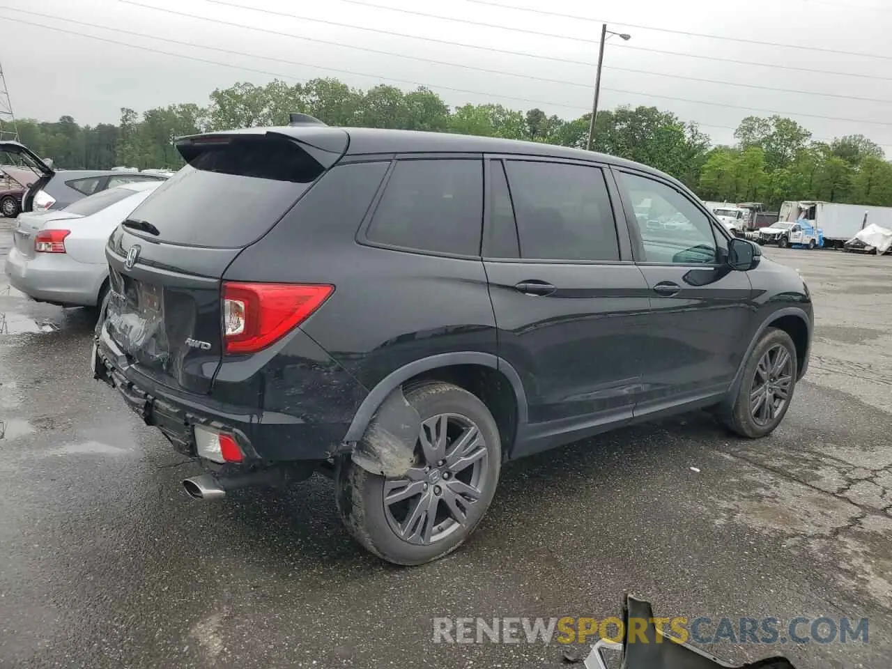 3 Photograph of a damaged car 5FNYF8H50MB004444 HONDA PASSPORT 2021