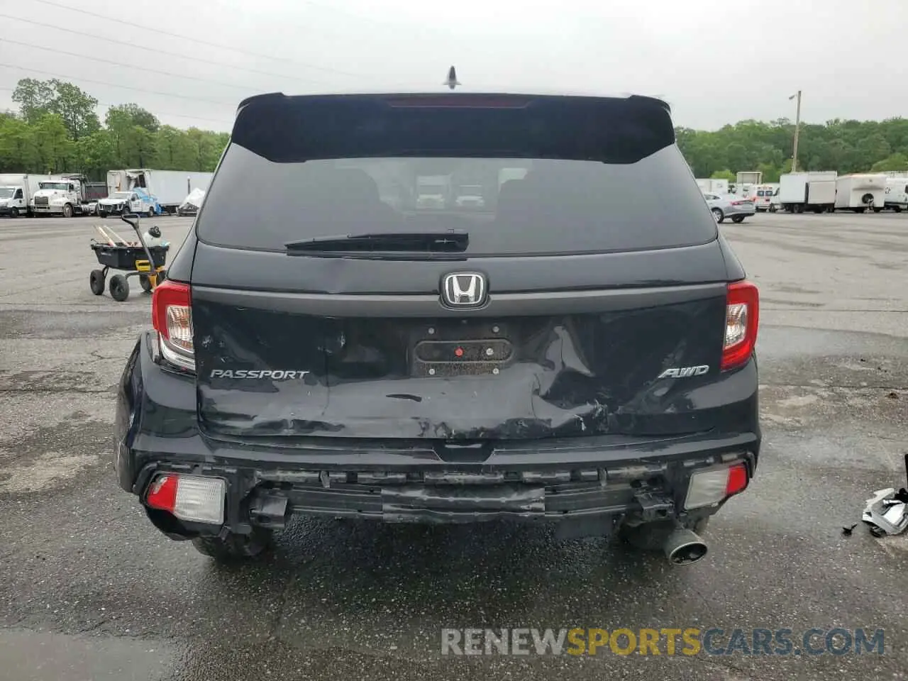 6 Photograph of a damaged car 5FNYF8H50MB004444 HONDA PASSPORT 2021