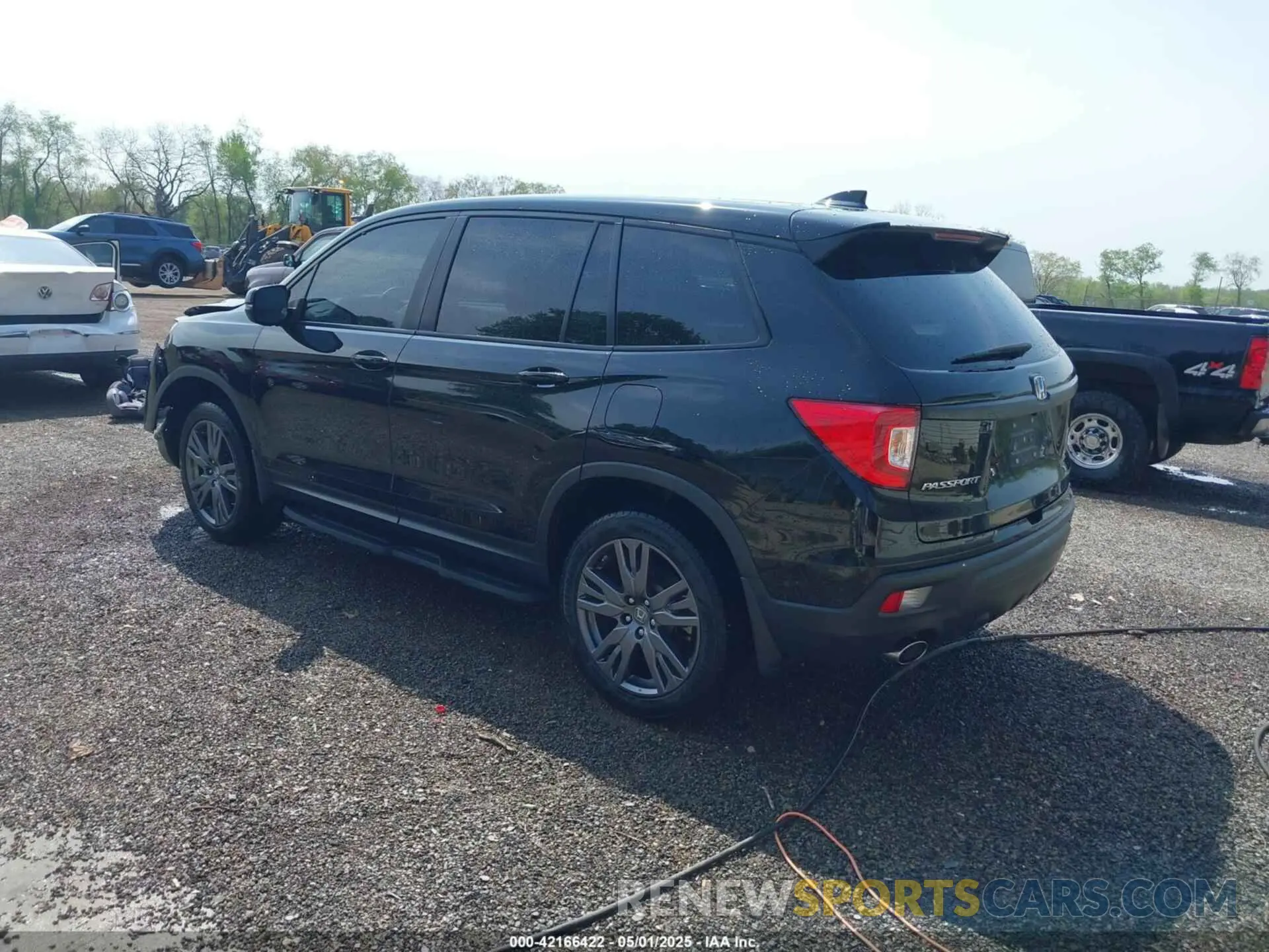 3 Photograph of a damaged car 5FNYF8H51MB026680 HONDA PASSPORT 2021