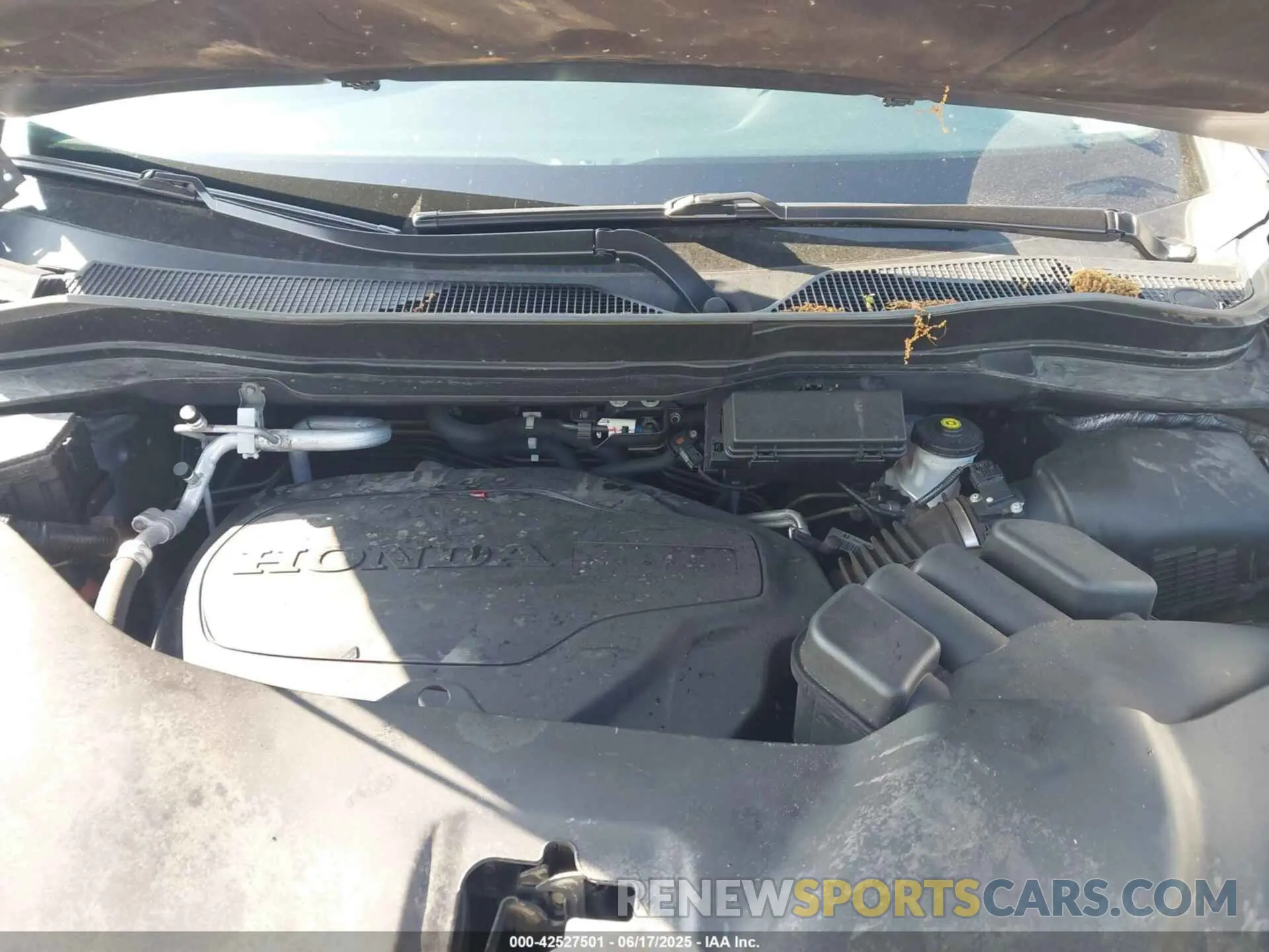 10 Photograph of a damaged car 5FNYF8H51MB027490 HONDA PASSPORT 2021