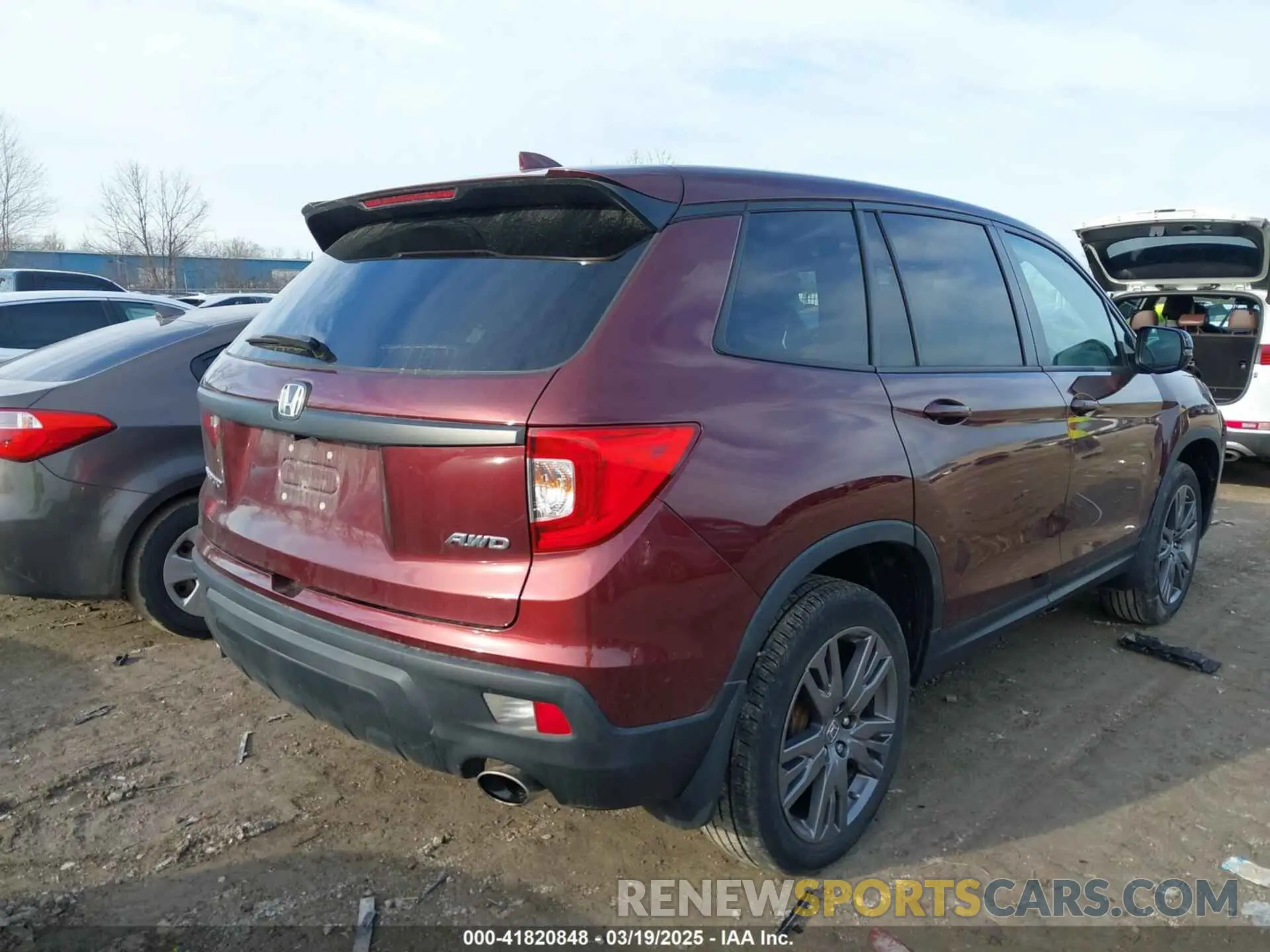 4 Photograph of a damaged car 5FNYF8H54MB006522 HONDA PASSPORT 2021