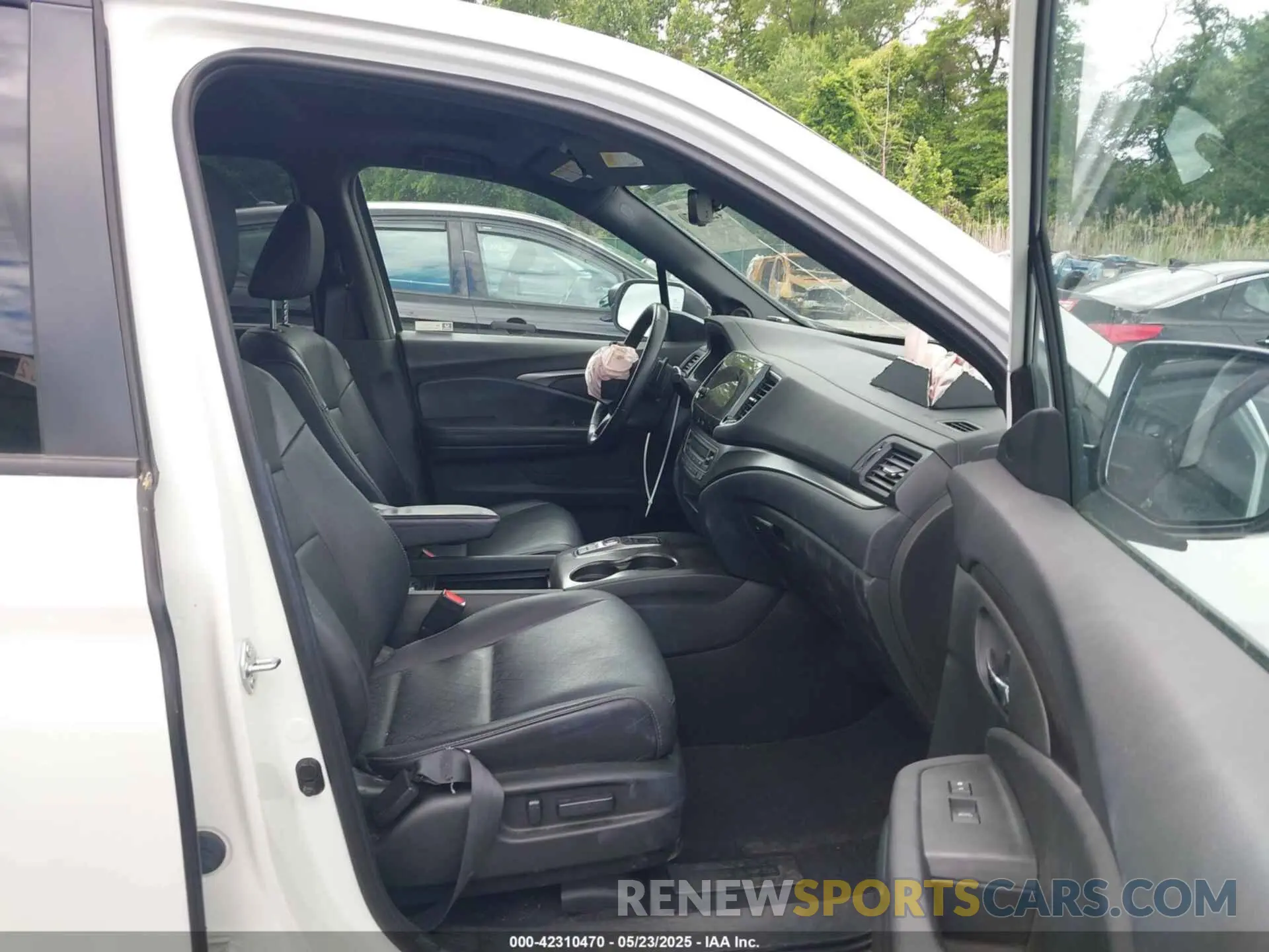 5 Photograph of a damaged car 5FNYF8H54MB041738 HONDA PASSPORT 2021