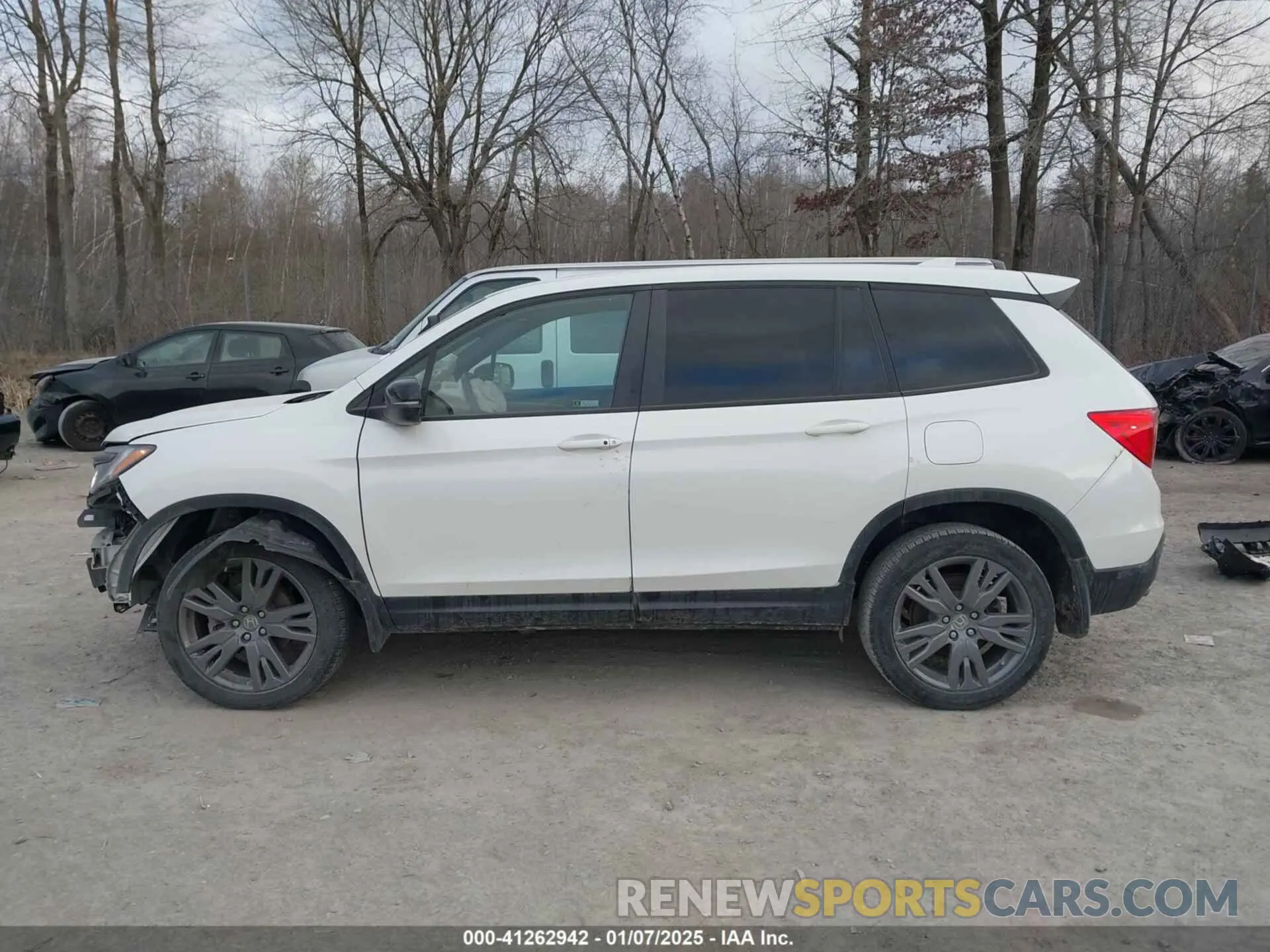 14 Photograph of a damaged car 5FNYF8H55MB004813 HONDA PASSPORT 2021