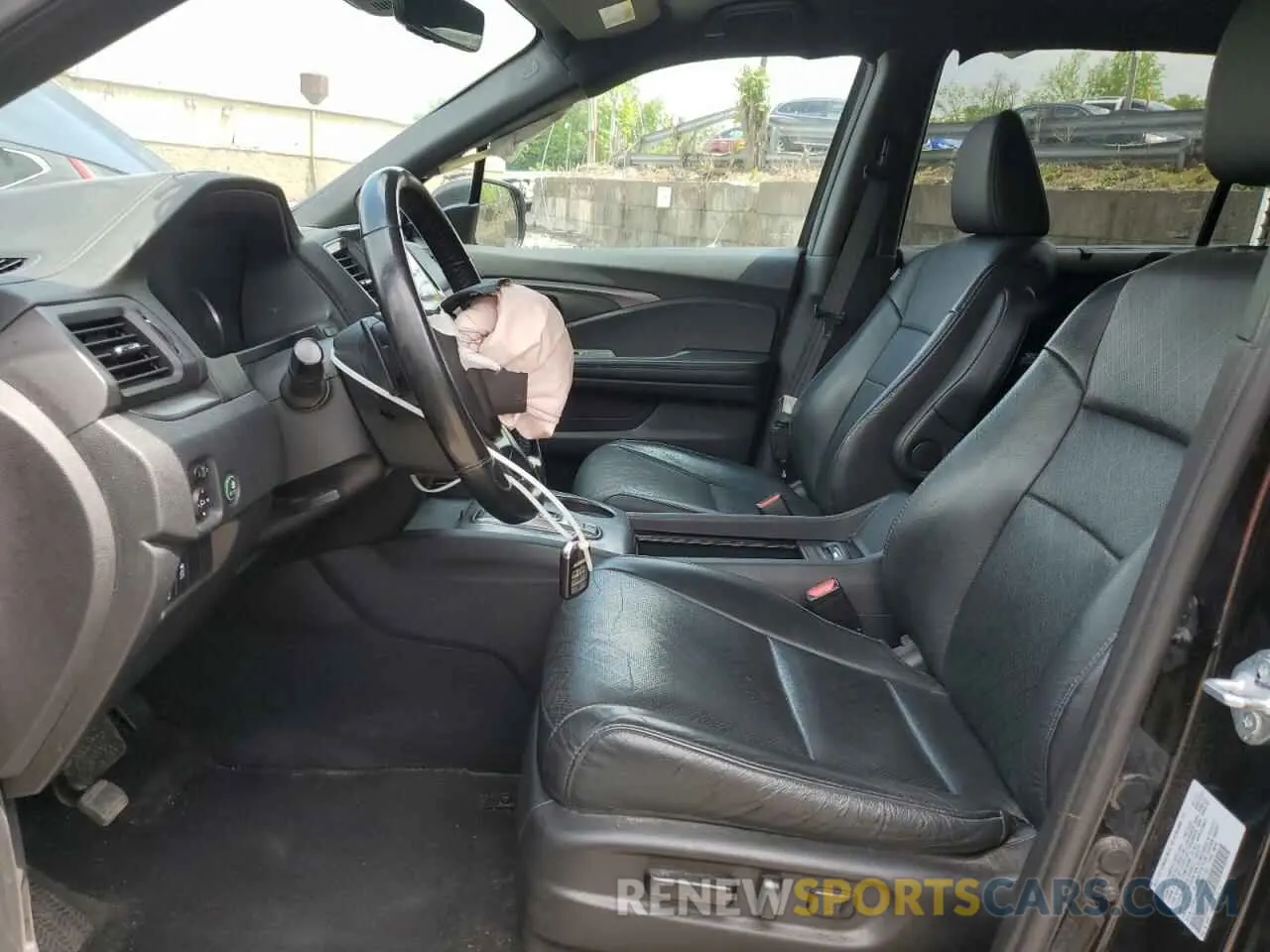 7 Photograph of a damaged car 5FNYF8H55MB011163 HONDA PASSPORT 2021