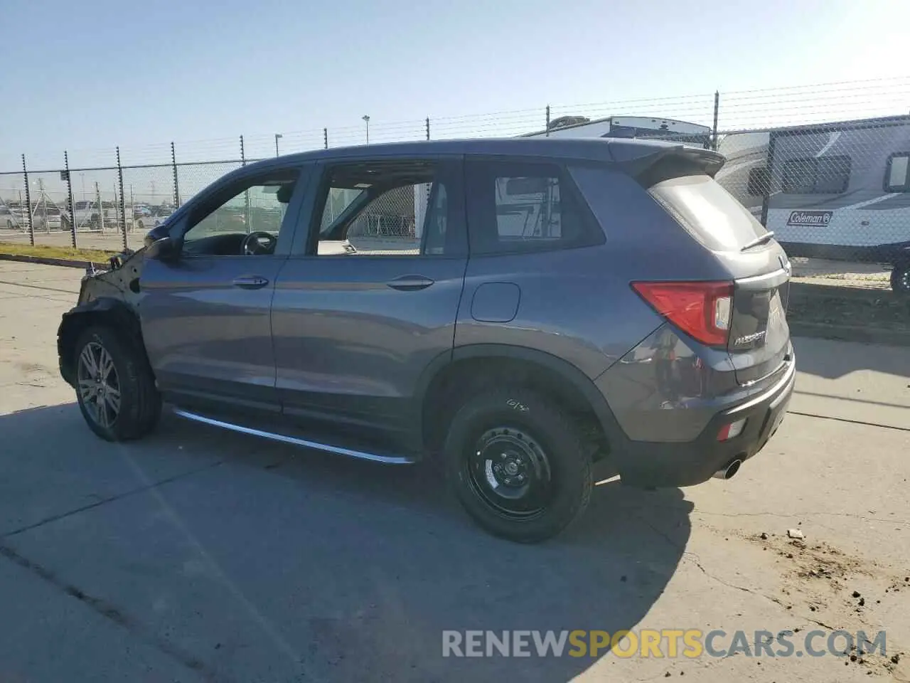 2 Photograph of a damaged car 5FNYF8H56MB038792 HONDA PASSPORT 2021