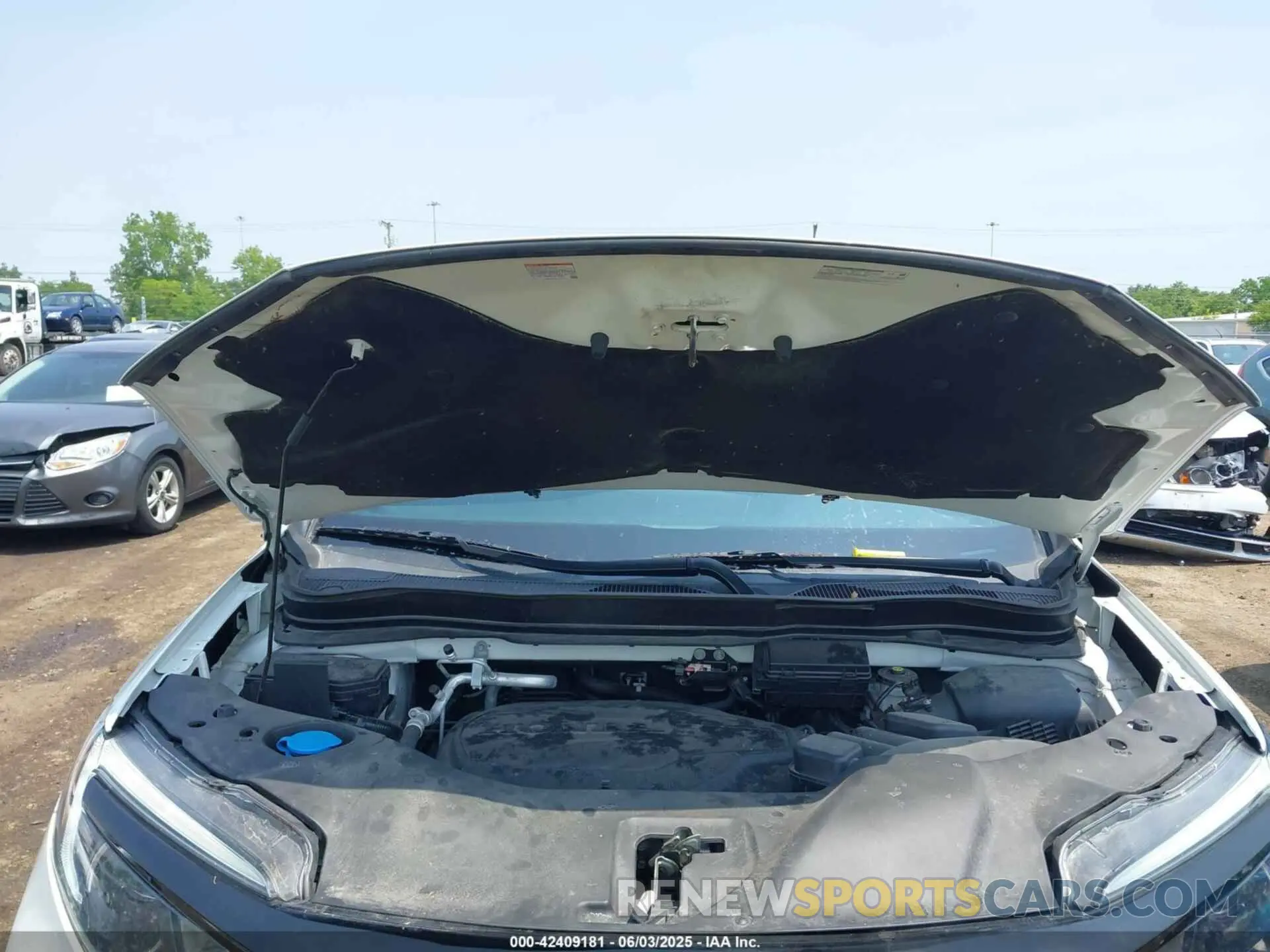 10 Photograph of a damaged car 5FNYF8H59MB007097 HONDA PASSPORT 2021