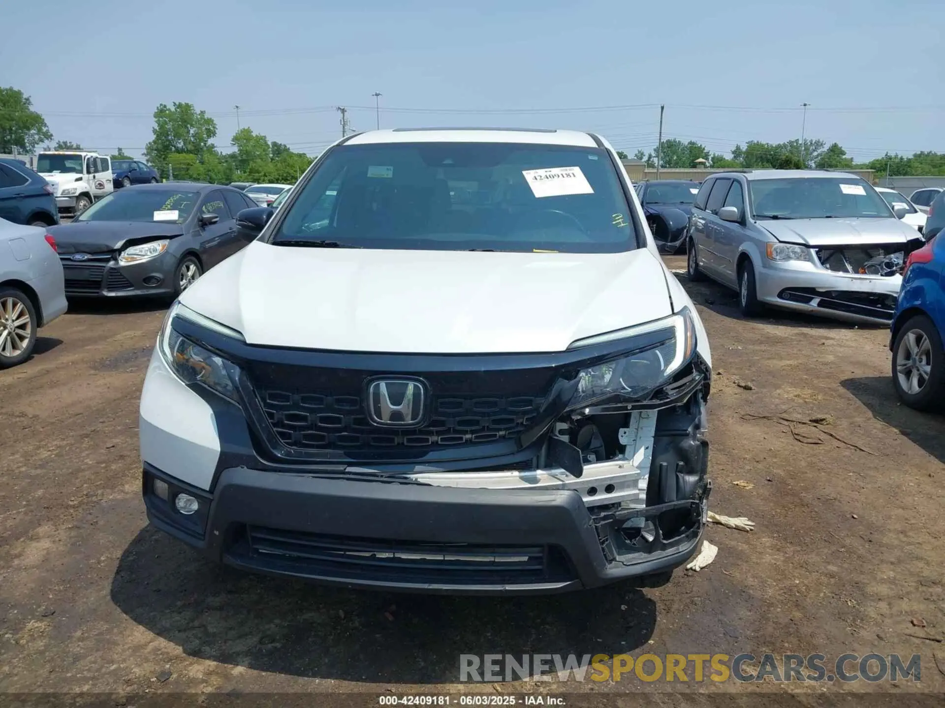 12 Photograph of a damaged car 5FNYF8H59MB007097 HONDA PASSPORT 2021