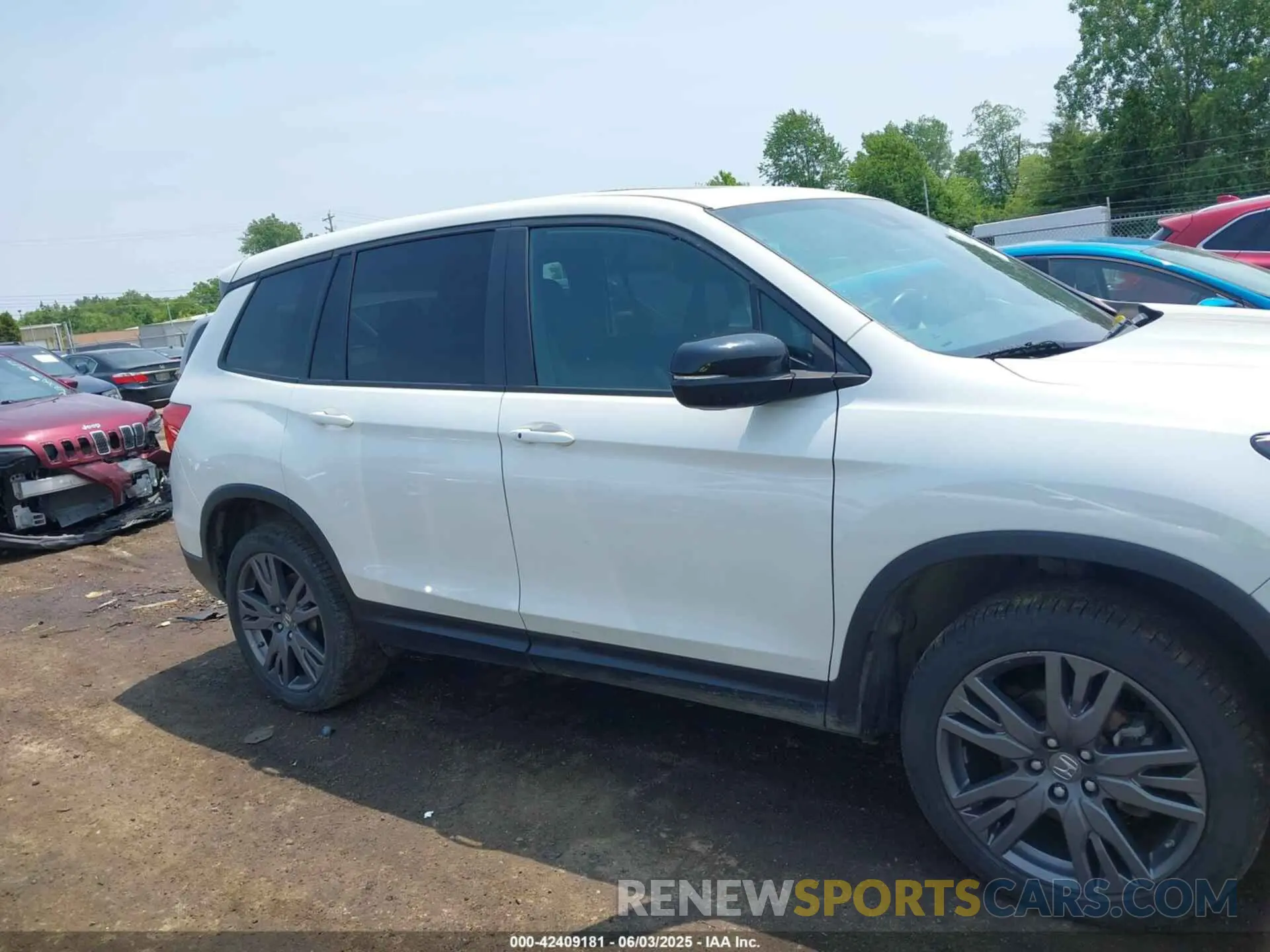 13 Photograph of a damaged car 5FNYF8H59MB007097 HONDA PASSPORT 2021