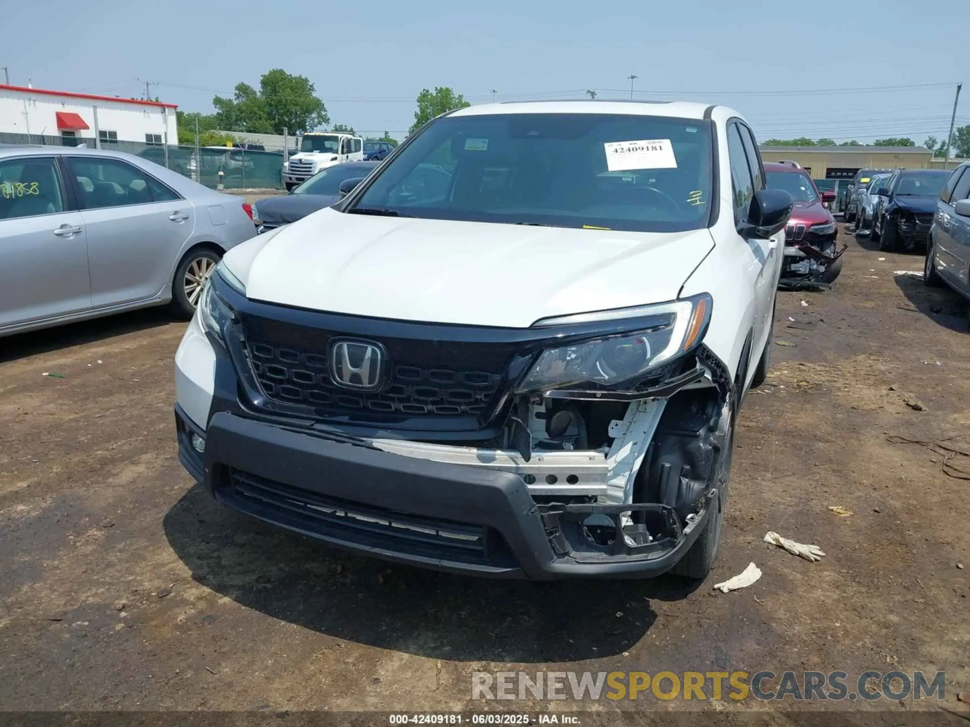 6 Photograph of a damaged car 5FNYF8H59MB007097 HONDA PASSPORT 2021