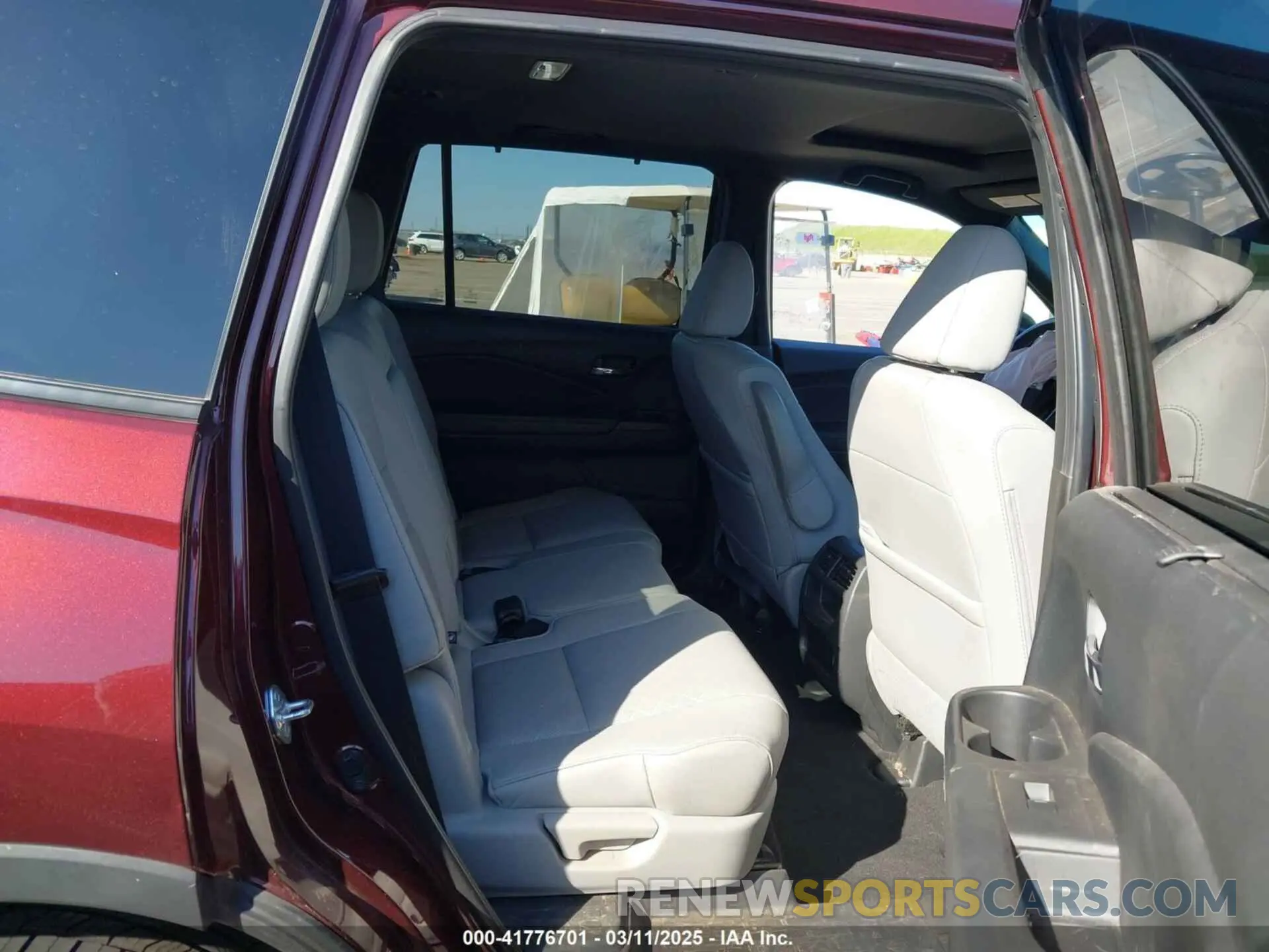 8 Photograph of a damaged car 5FNYF8H5XMB007951 HONDA PASSPORT 2021