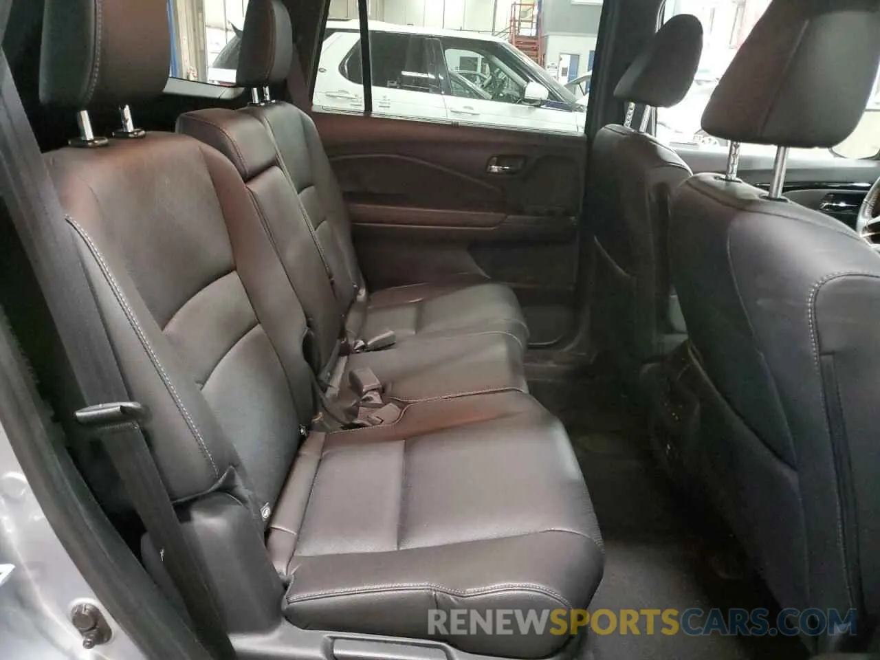 11 Photograph of a damaged car 5FNYF8H92MB016307 HONDA PASSPORT 2021