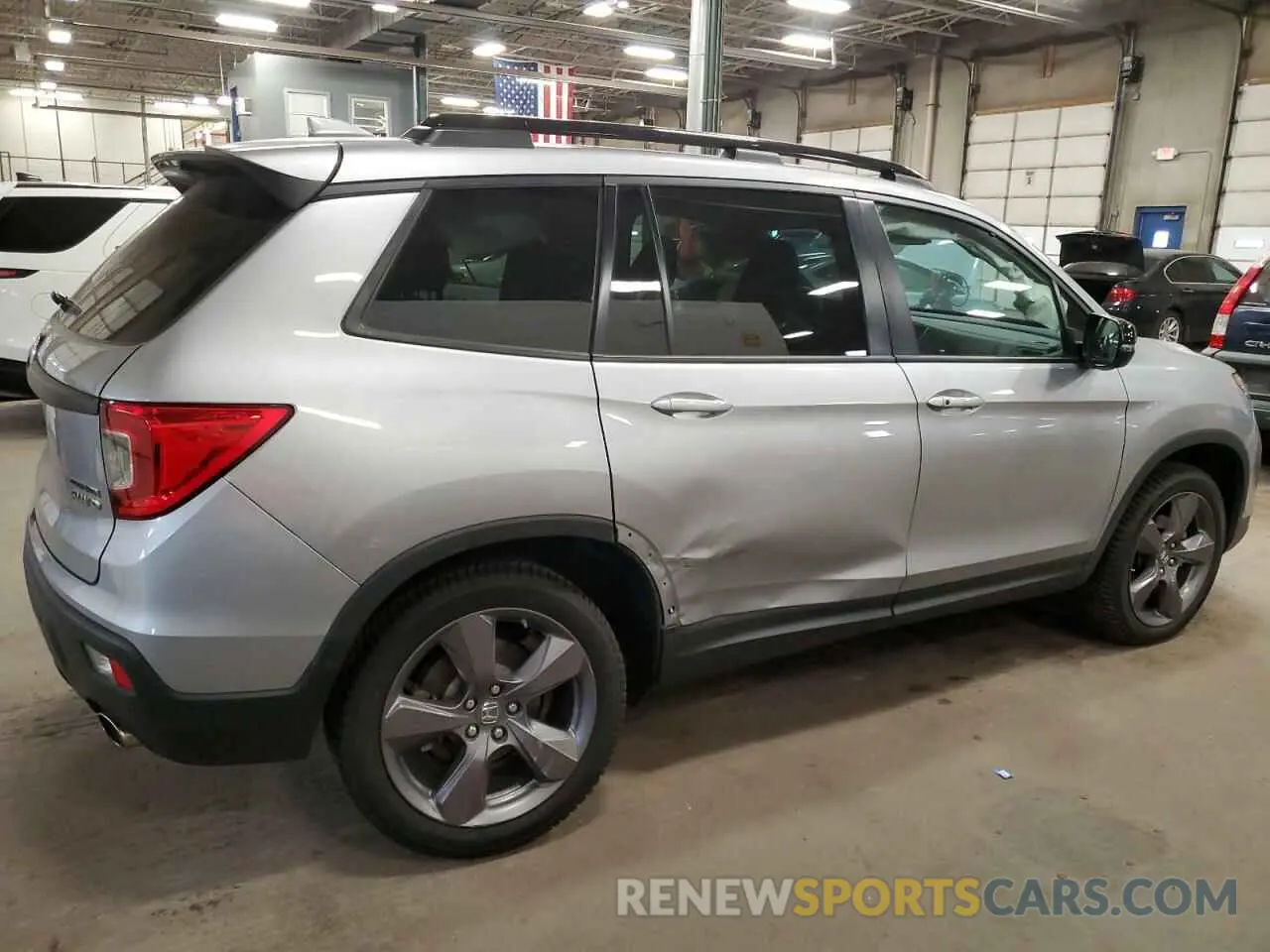 3 Photograph of a damaged car 5FNYF8H92MB016307 HONDA PASSPORT 2021