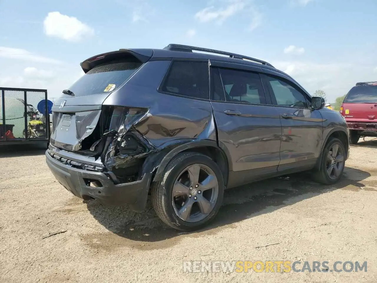 3 Photograph of a damaged car 5FNYF8H92MB038999 HONDA PASSPORT 2021