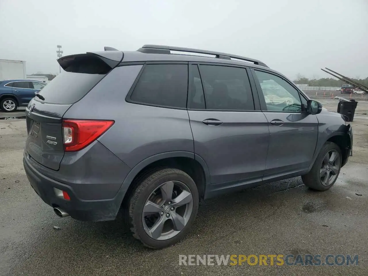 3 Photograph of a damaged car 5FNYF8H93MB038977 HONDA PASSPORT 2021