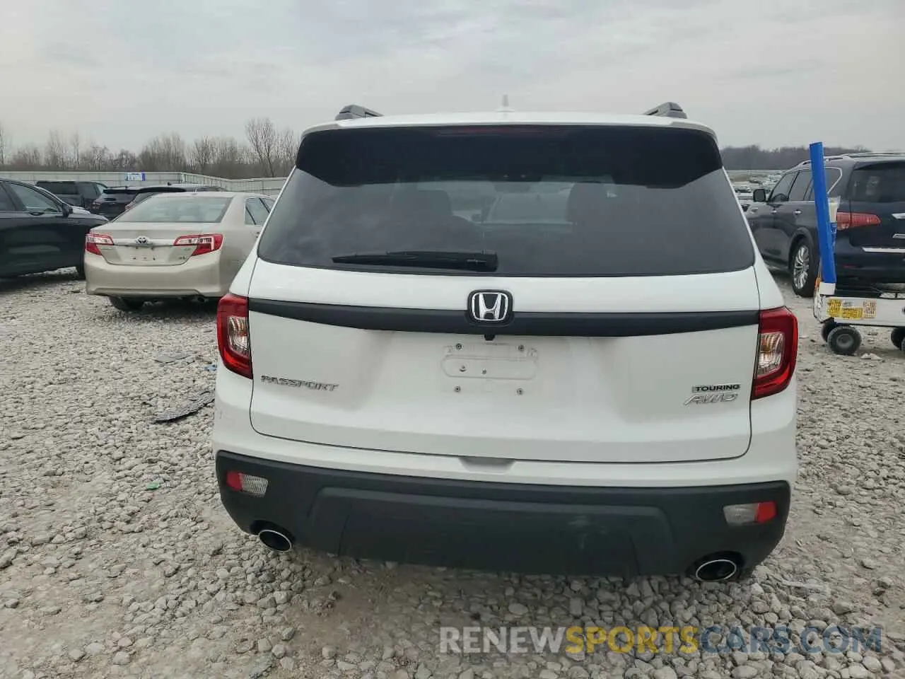 6 Photograph of a damaged car 5FNYF8H94MB001856 HONDA PASSPORT 2021