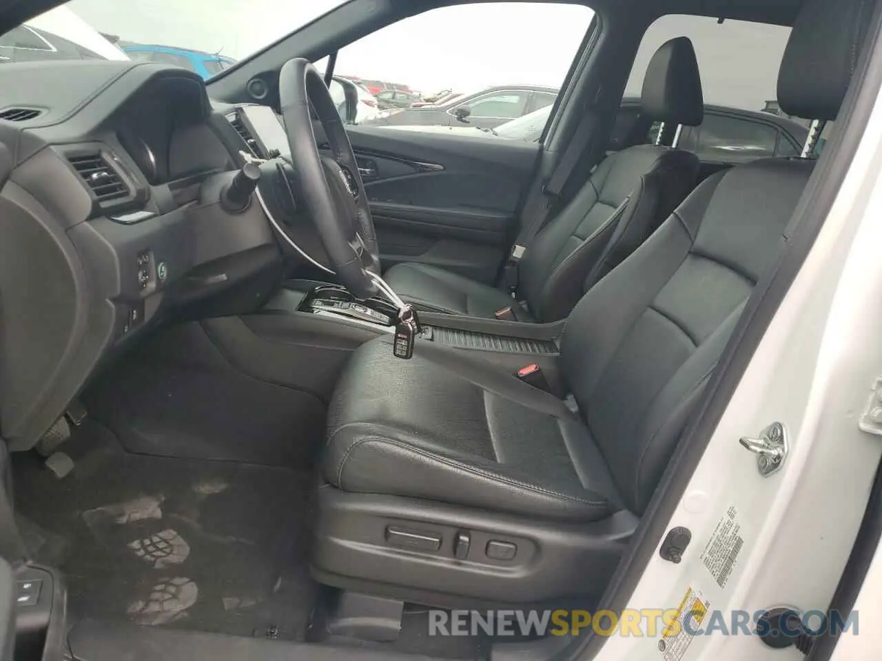 7 Photograph of a damaged car 5FNYF8H94MB001856 HONDA PASSPORT 2021