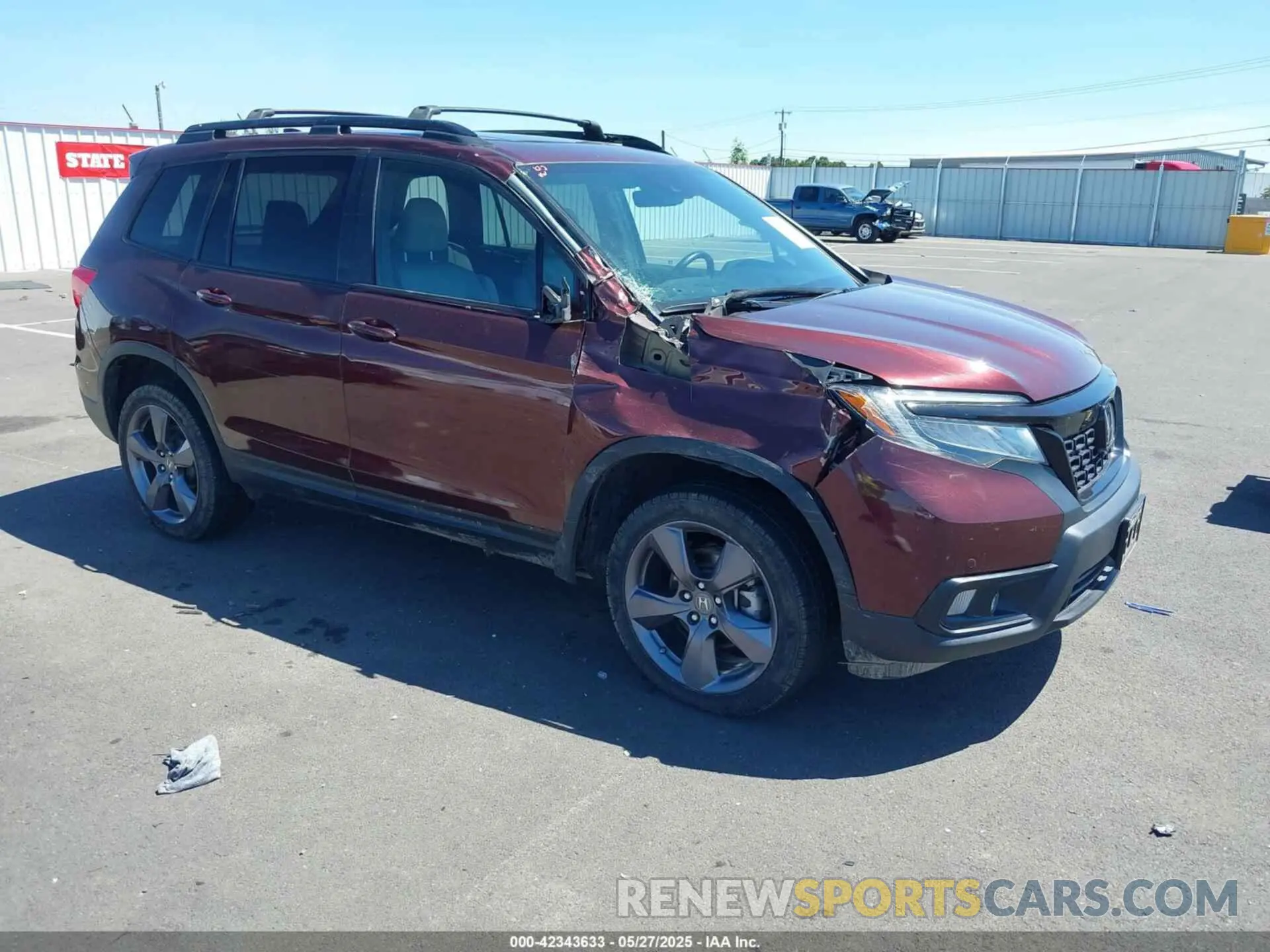 1 Photograph of a damaged car 5FNYF8H95MB036020 HONDA PASSPORT 2021