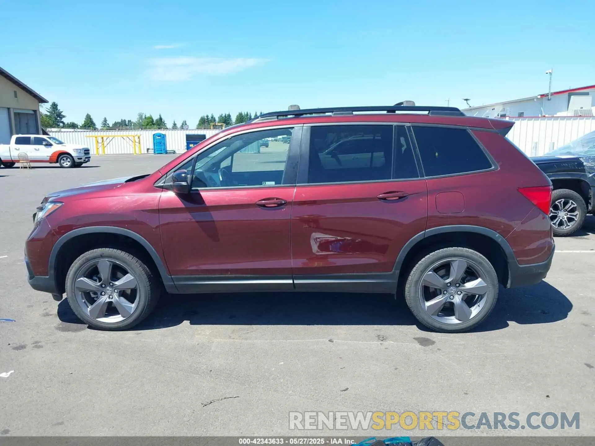 13 Photograph of a damaged car 5FNYF8H95MB036020 HONDA PASSPORT 2021