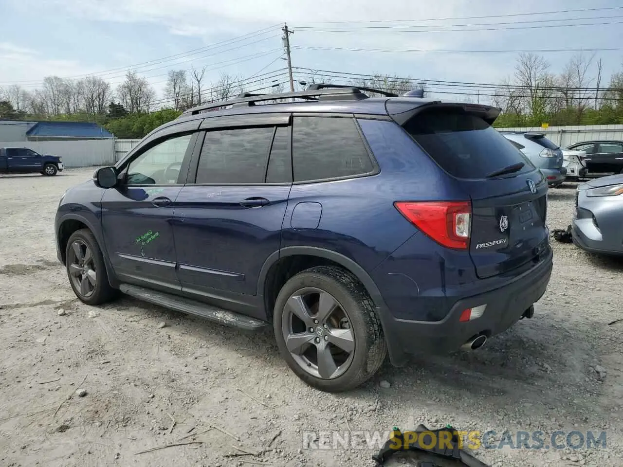 2 Photograph of a damaged car 5FNYF8H99MB042984 HONDA PASSPORT 2021