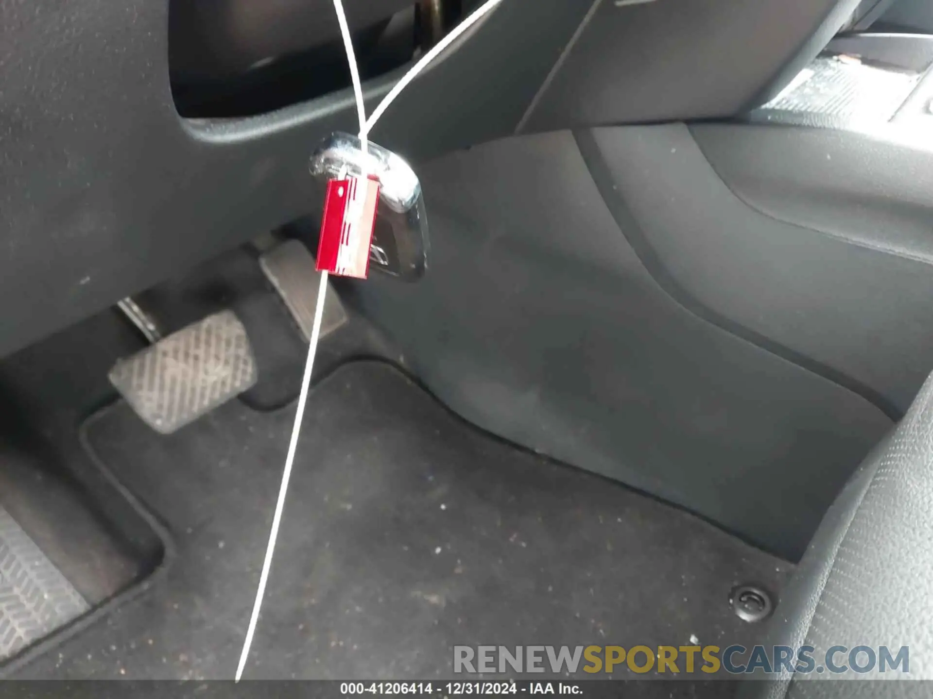 11 Photograph of a damaged car 5FNYF7H51NB000270 HONDA PASSPORT 2022