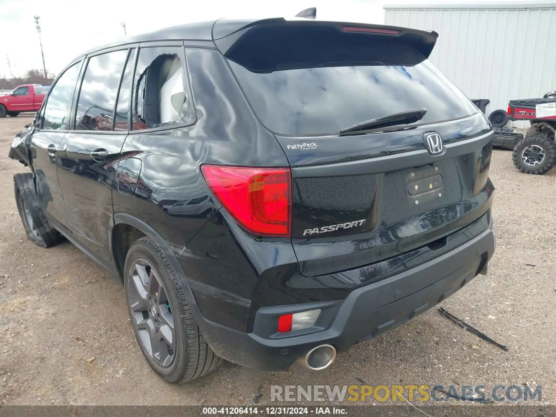 3 Photograph of a damaged car 5FNYF7H51NB000270 HONDA PASSPORT 2022