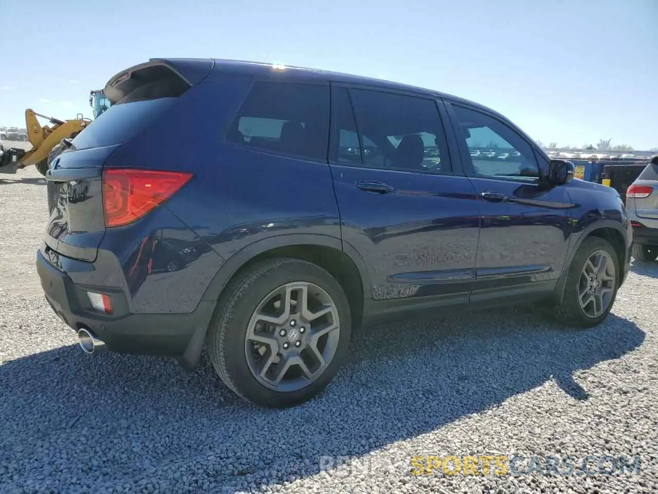 3 Photograph of a damaged car 5FNYF7H51NB002827 HONDA PASSPORT 2022