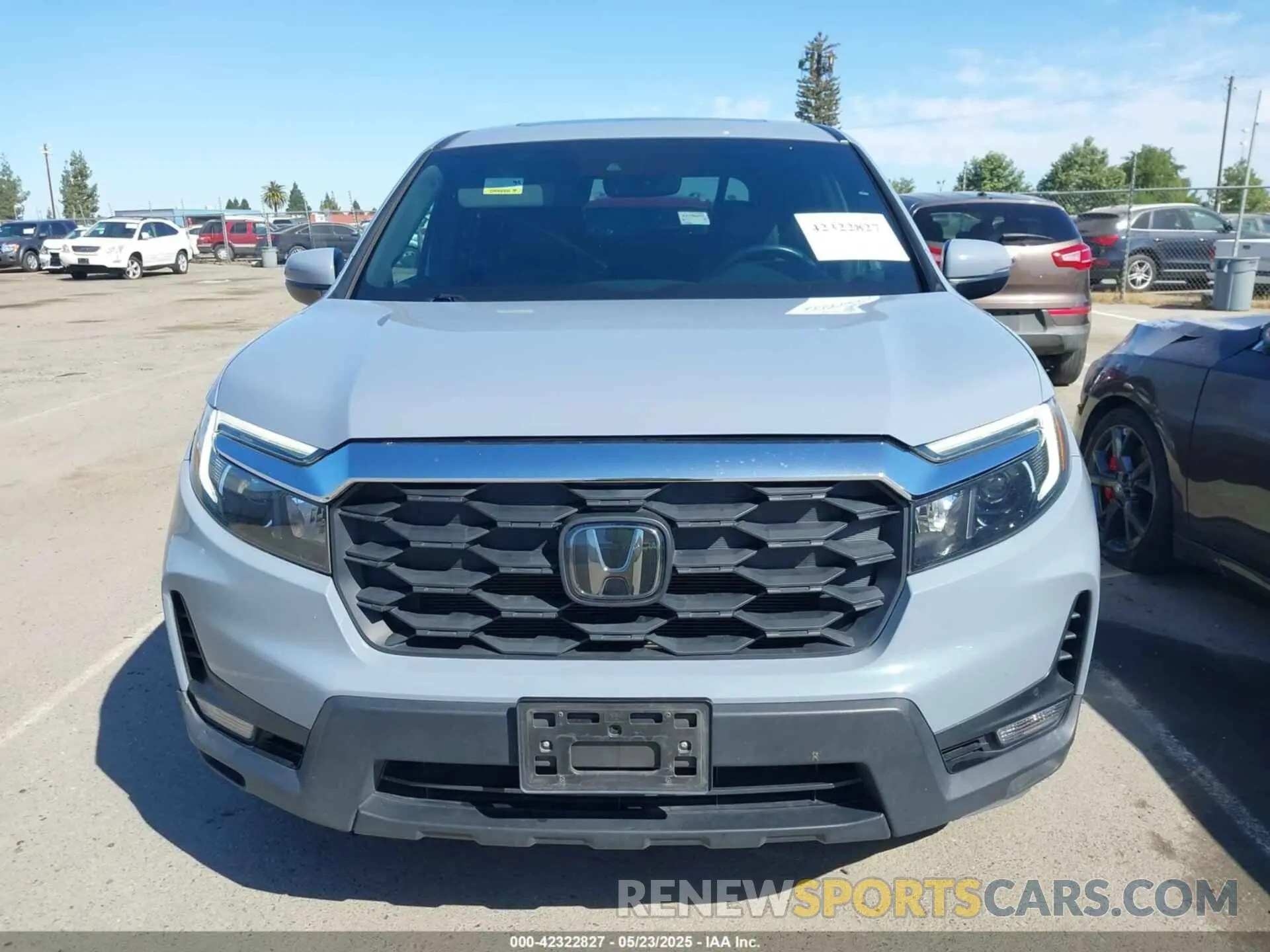 12 Photograph of a damaged car 5FNYF7H52NB002772 HONDA PASSPORT 2022