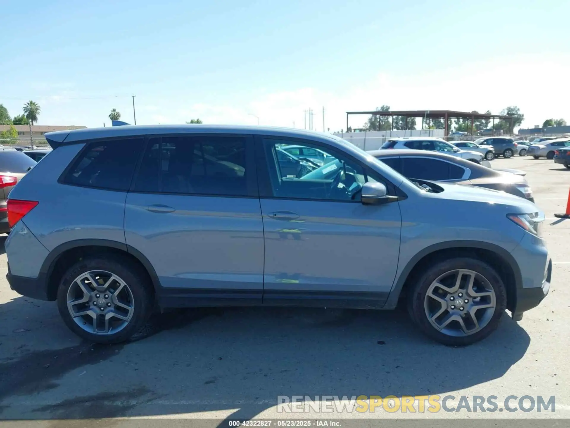 13 Photograph of a damaged car 5FNYF7H52NB002772 HONDA PASSPORT 2022