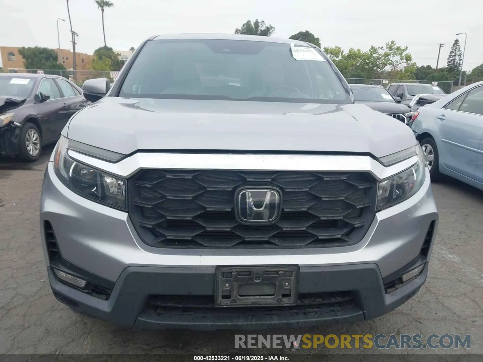 13 Photograph of a damaged car 5FNYF7H52NB003467 HONDA PASSPORT 2022