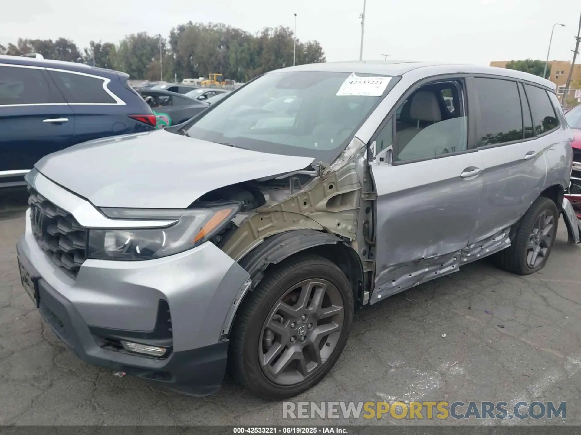 2 Photograph of a damaged car 5FNYF7H52NB003467 HONDA PASSPORT 2022