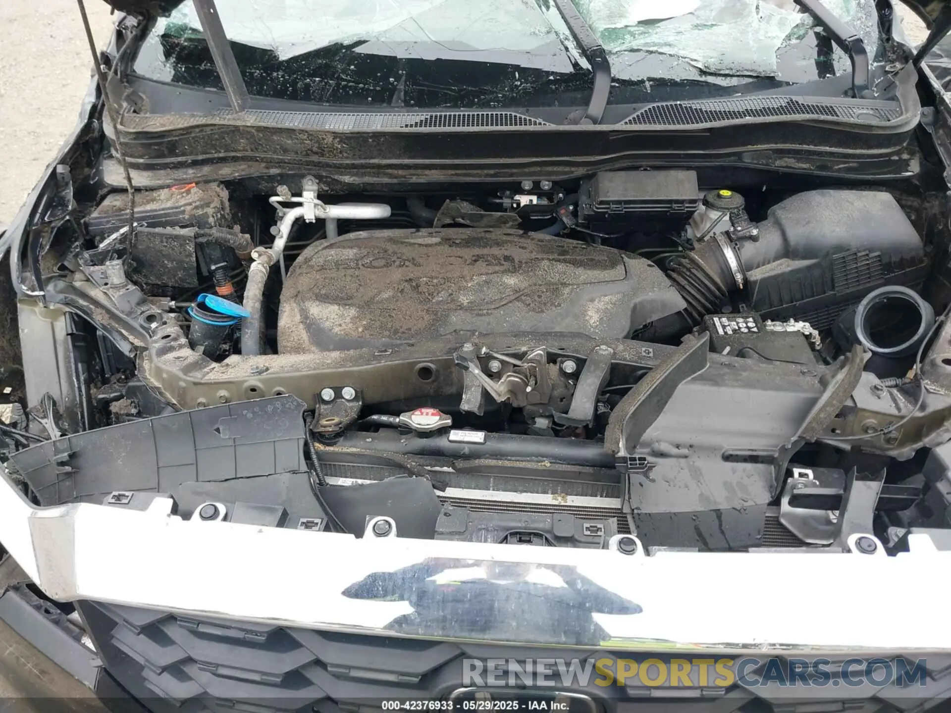10 Photograph of a damaged car 5FNYF7H53NB003316 HONDA PASSPORT 2022