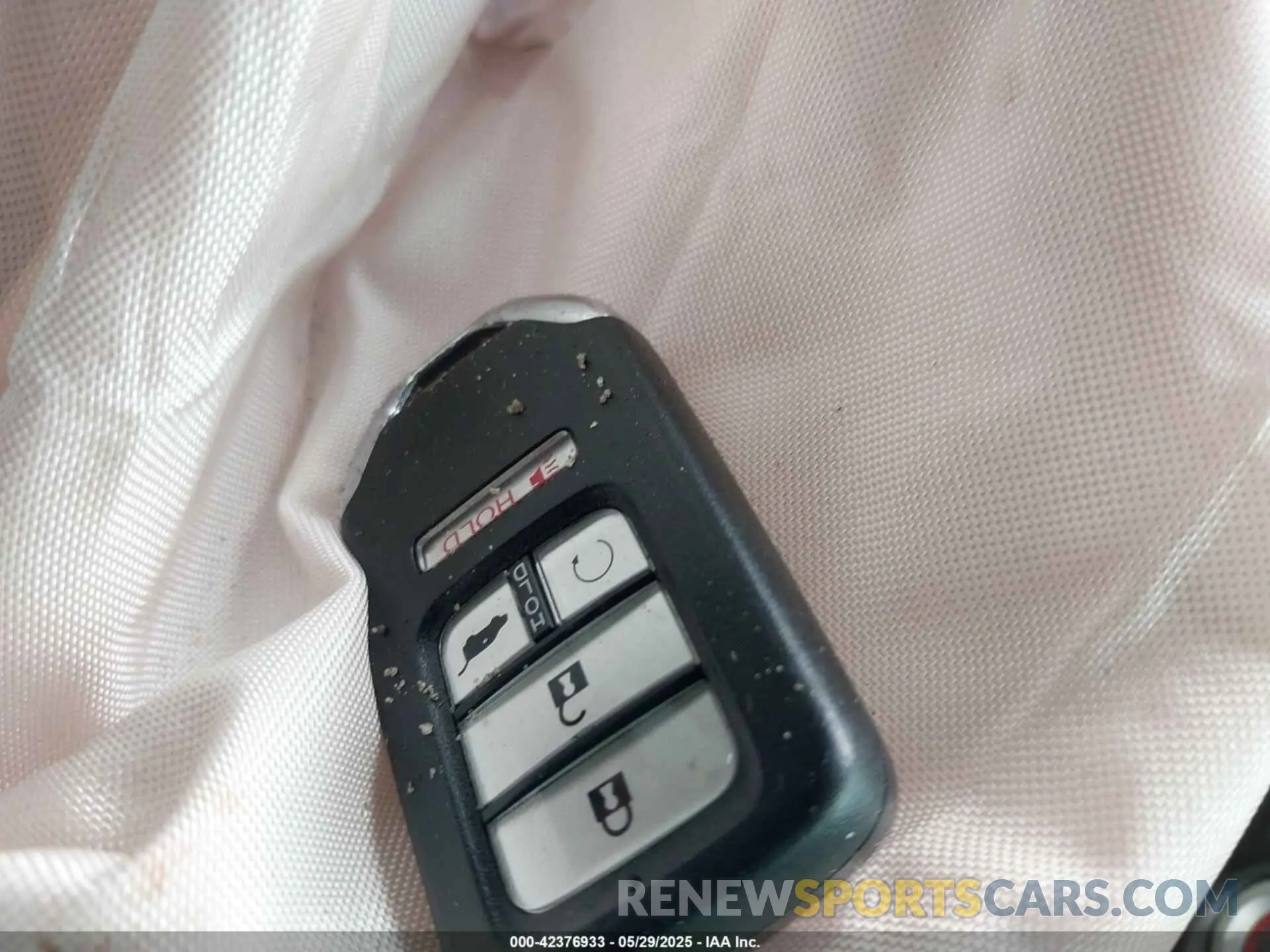 11 Photograph of a damaged car 5FNYF7H53NB003316 HONDA PASSPORT 2022