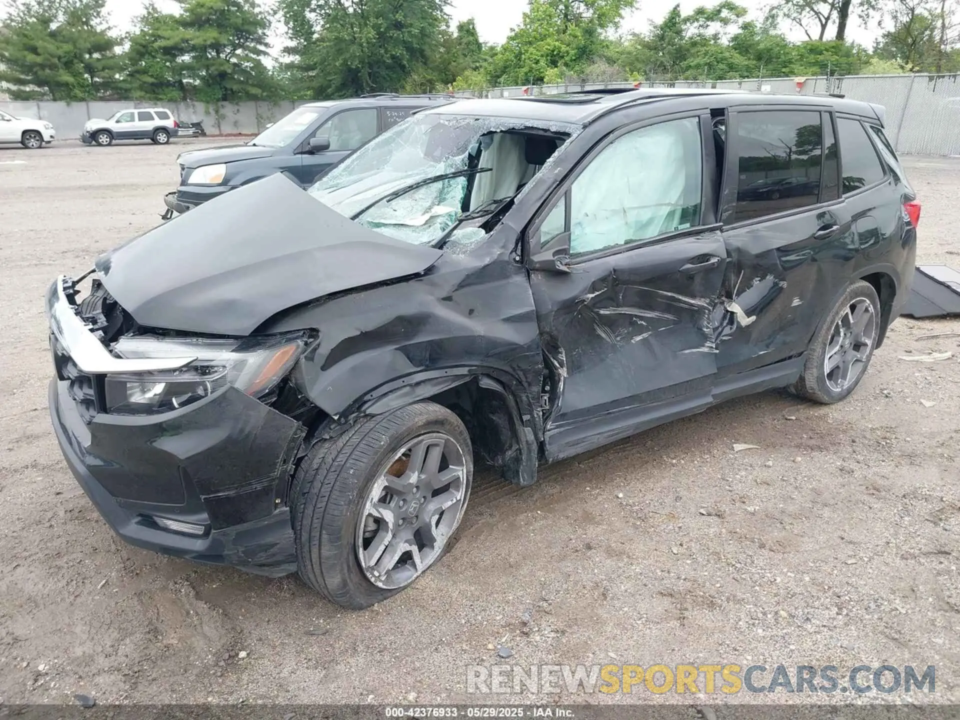 2 Photograph of a damaged car 5FNYF7H53NB003316 HONDA PASSPORT 2022