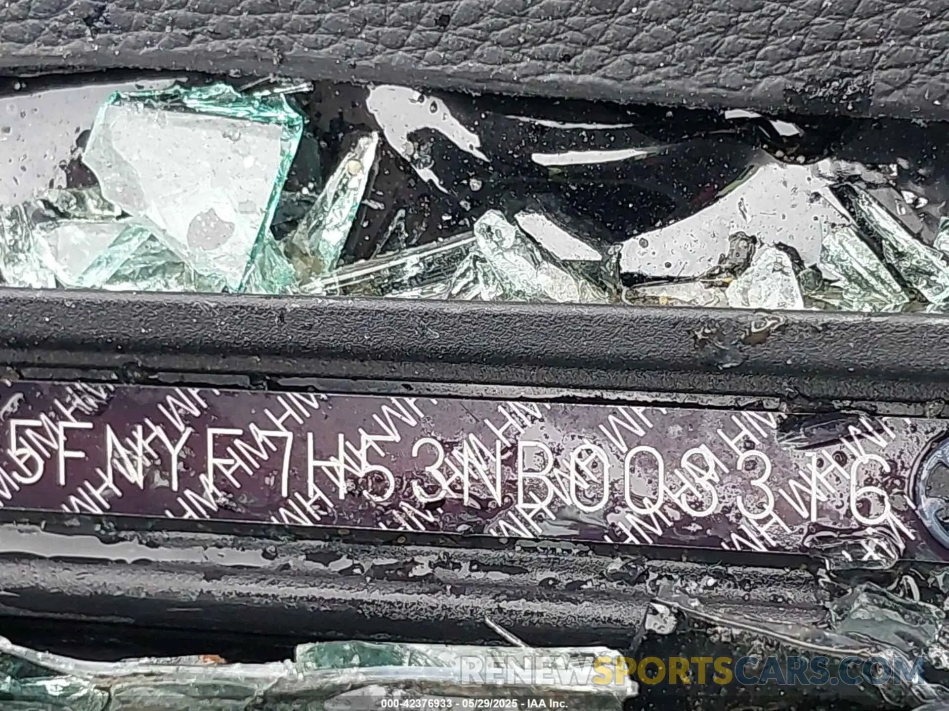 9 Photograph of a damaged car 5FNYF7H53NB003316 HONDA PASSPORT 2022