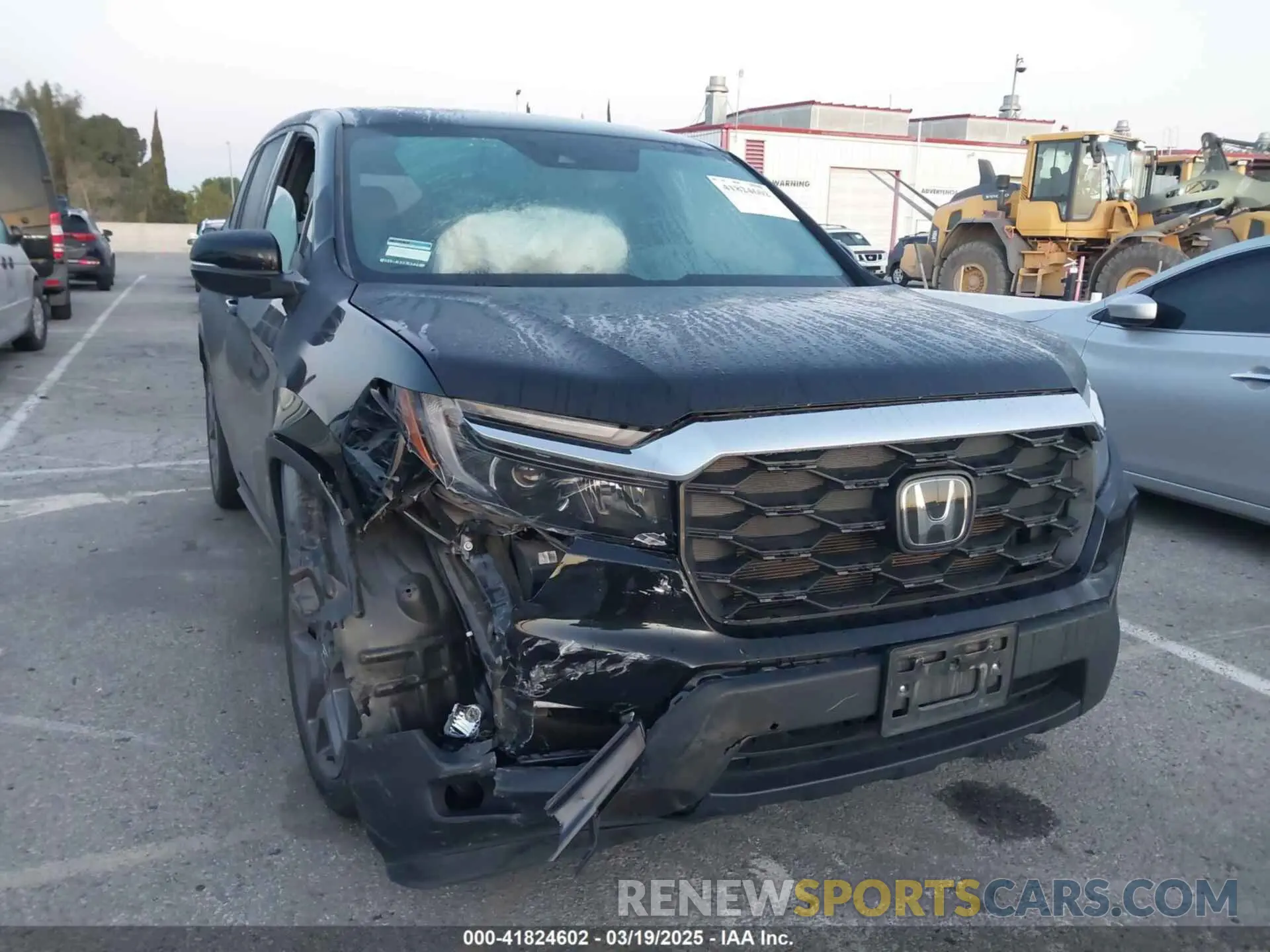 1 Photograph of a damaged car 5FNYF7H53NB005762 HONDA PASSPORT 2022